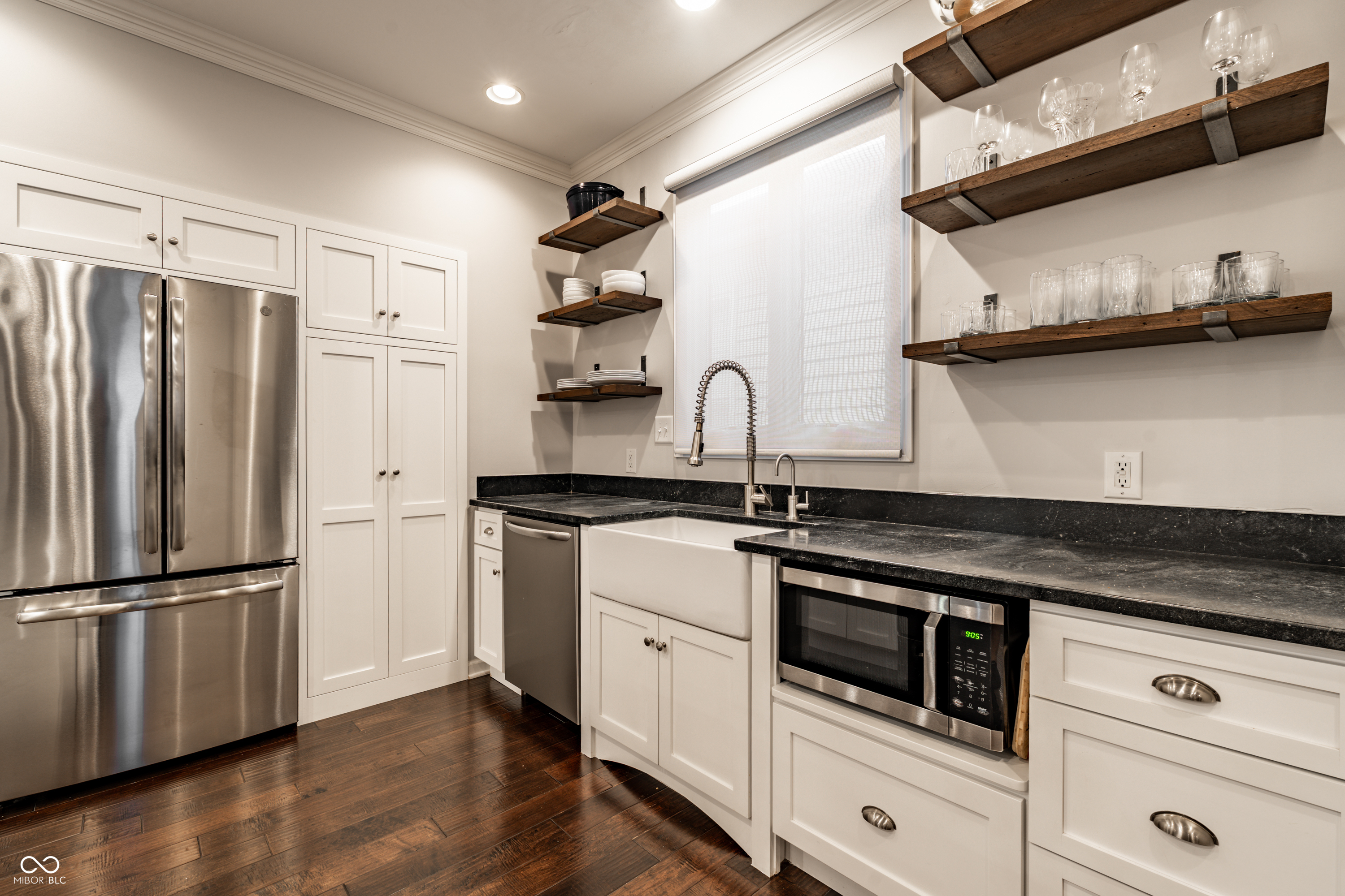 648 E Saint Clair Street