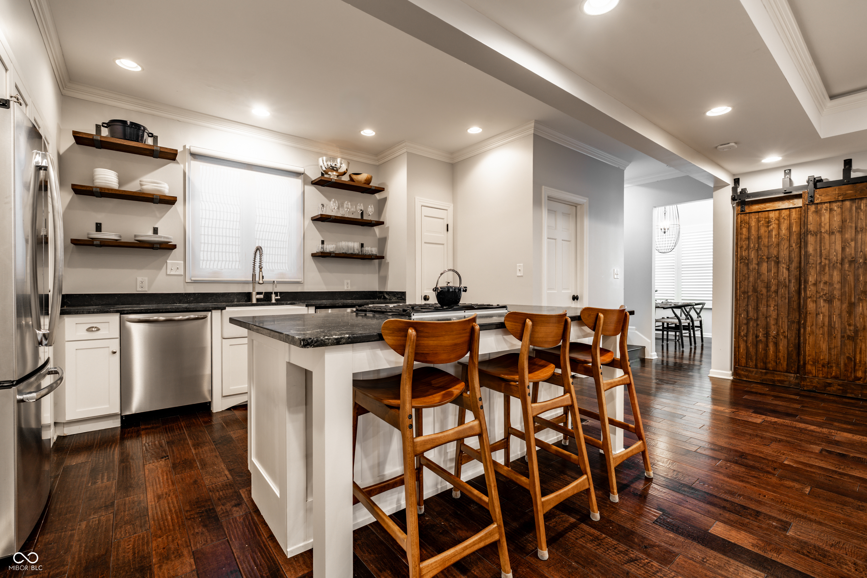 648 E Saint Clair Street