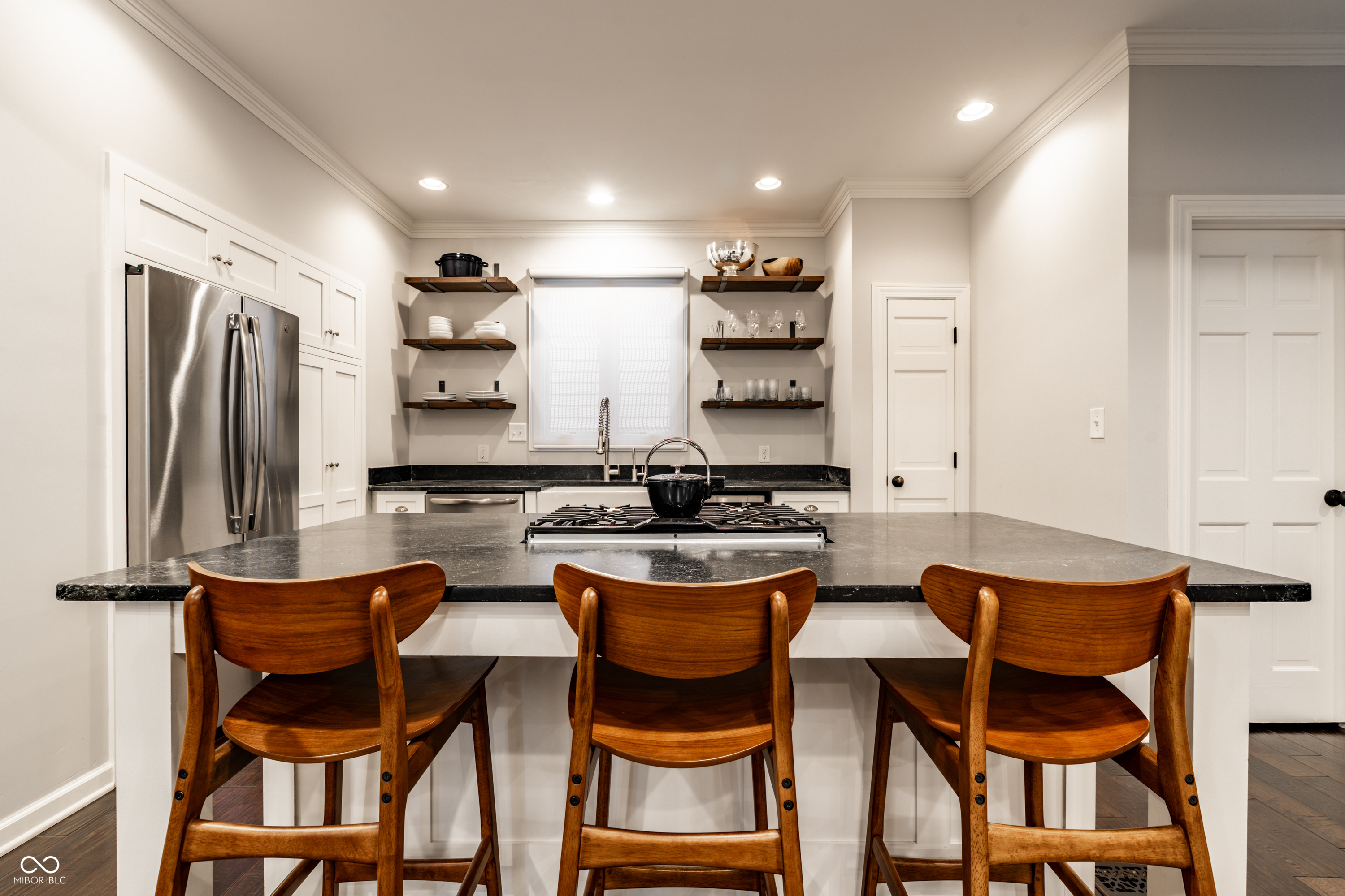 648 E Saint Clair Street