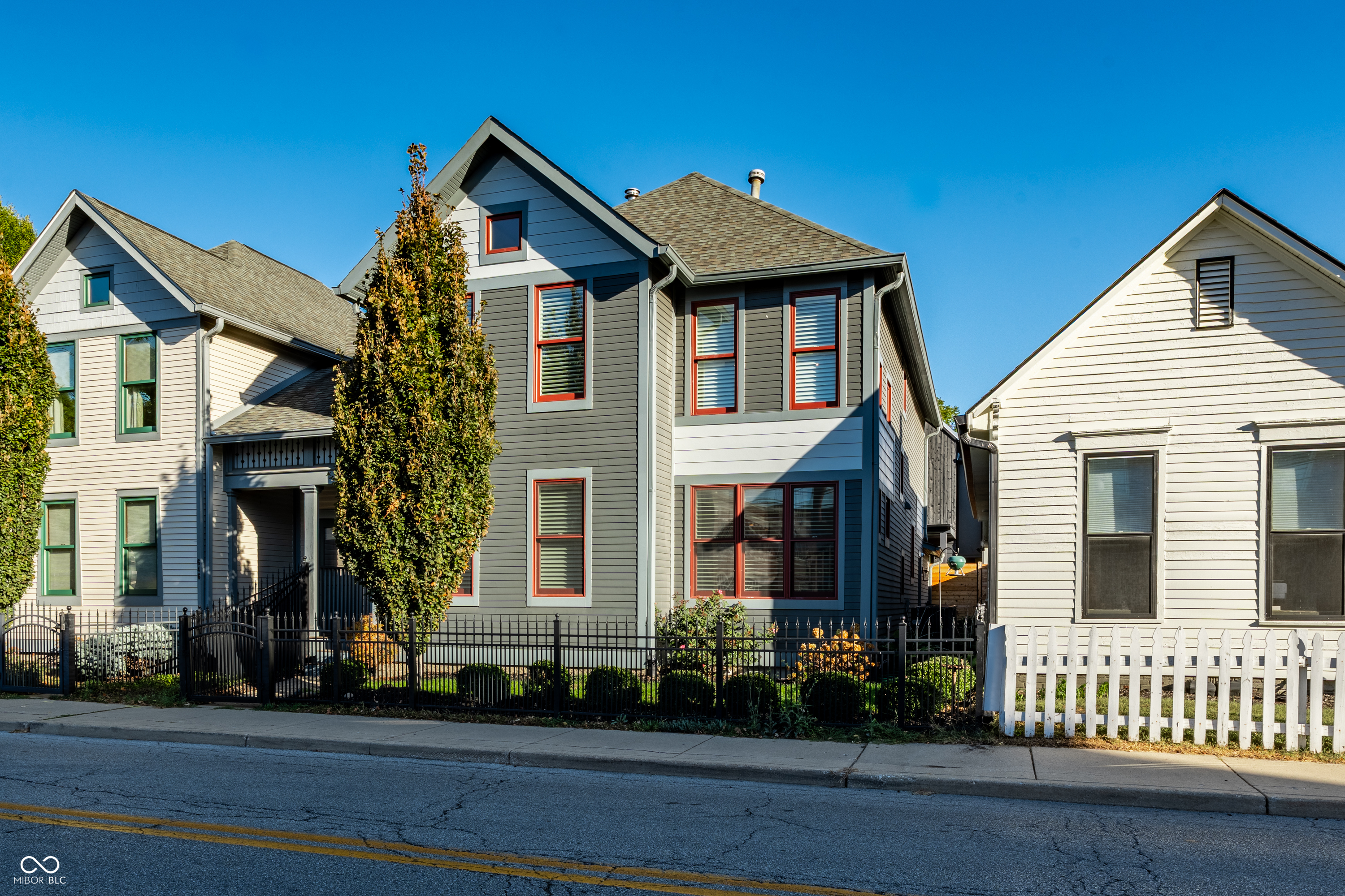 648 E Saint Clair Street