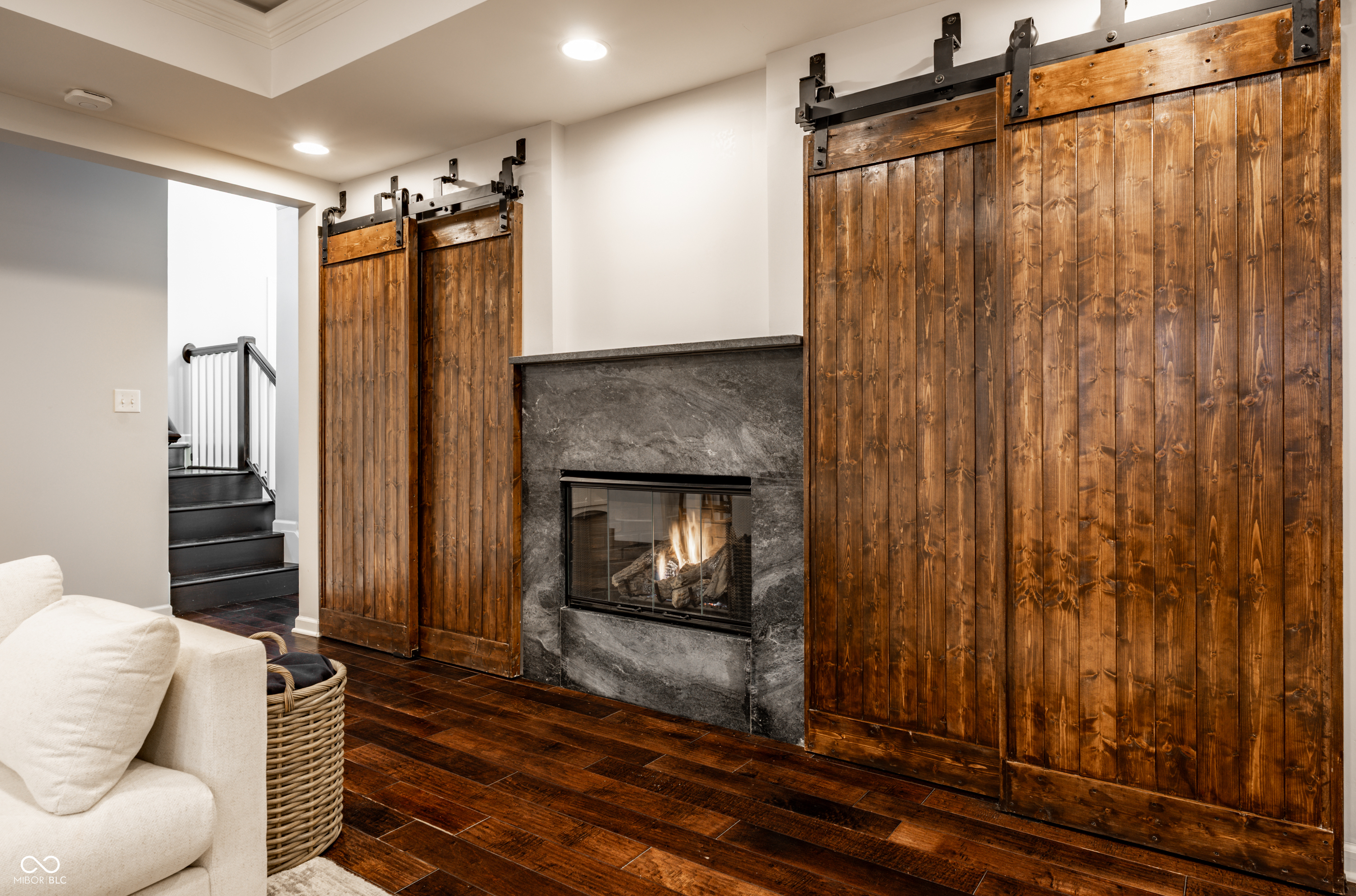 648 E Saint Clair Street