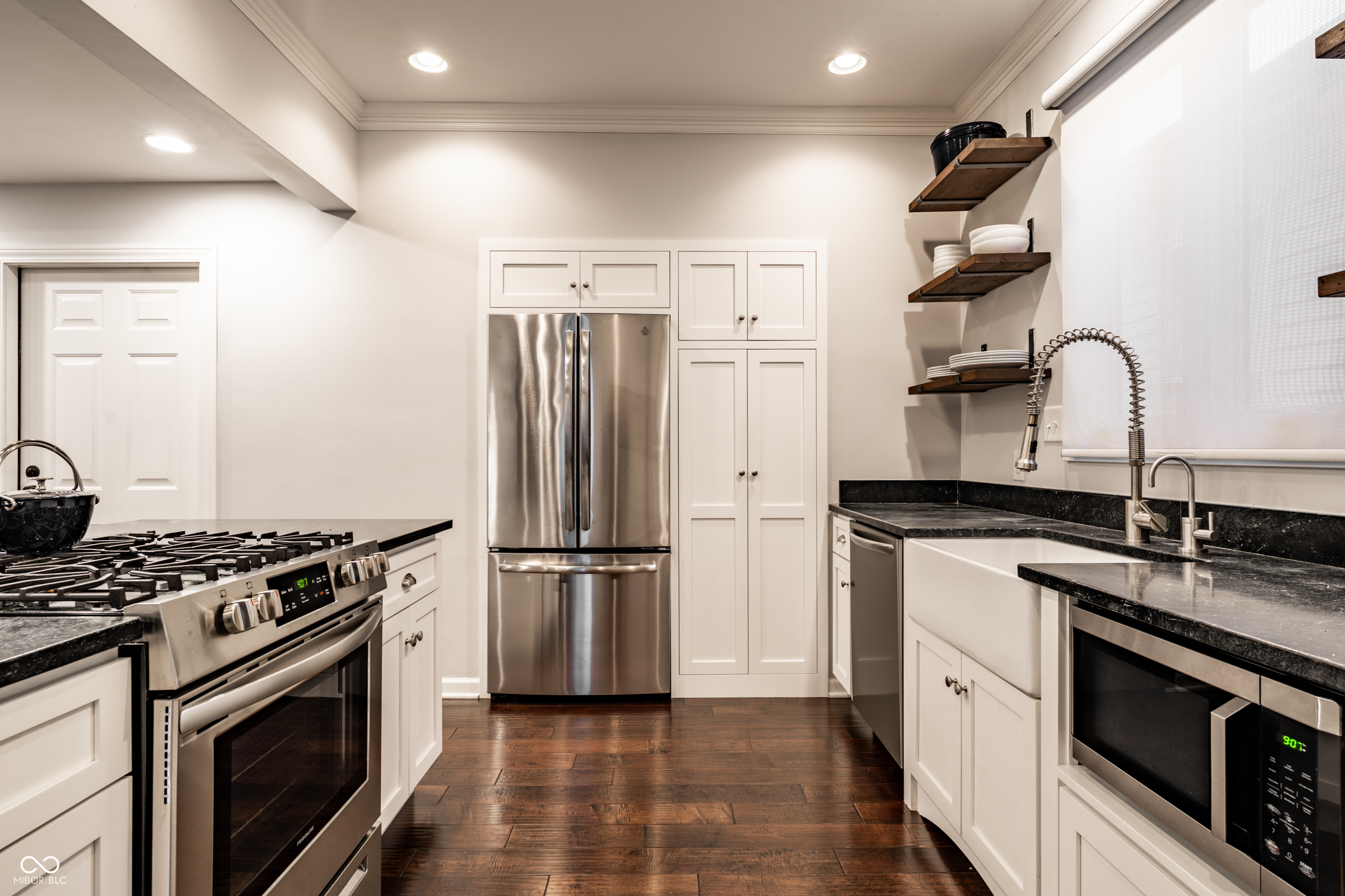 648 E Saint Clair Street