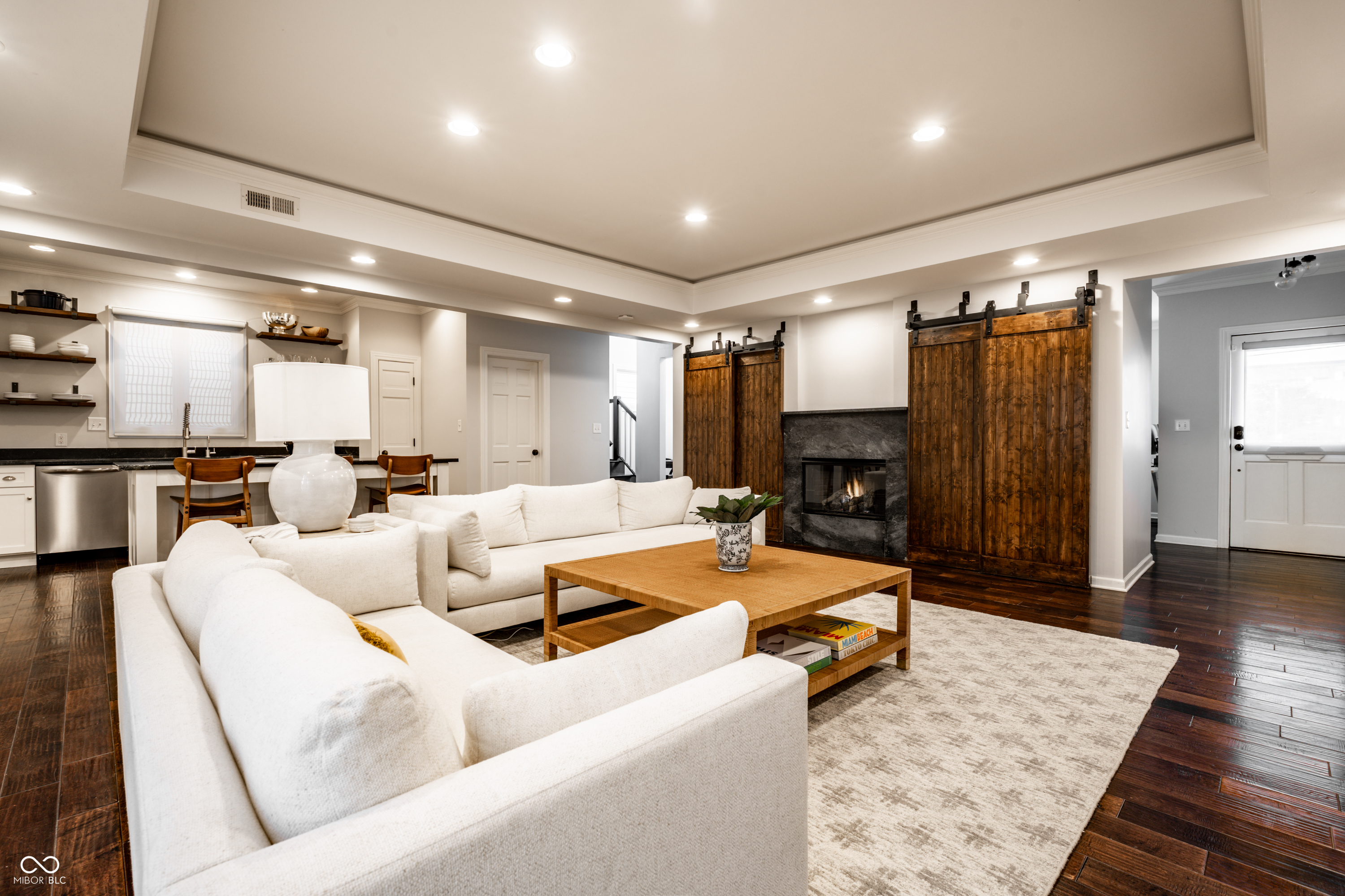 648 E Saint Clair Street