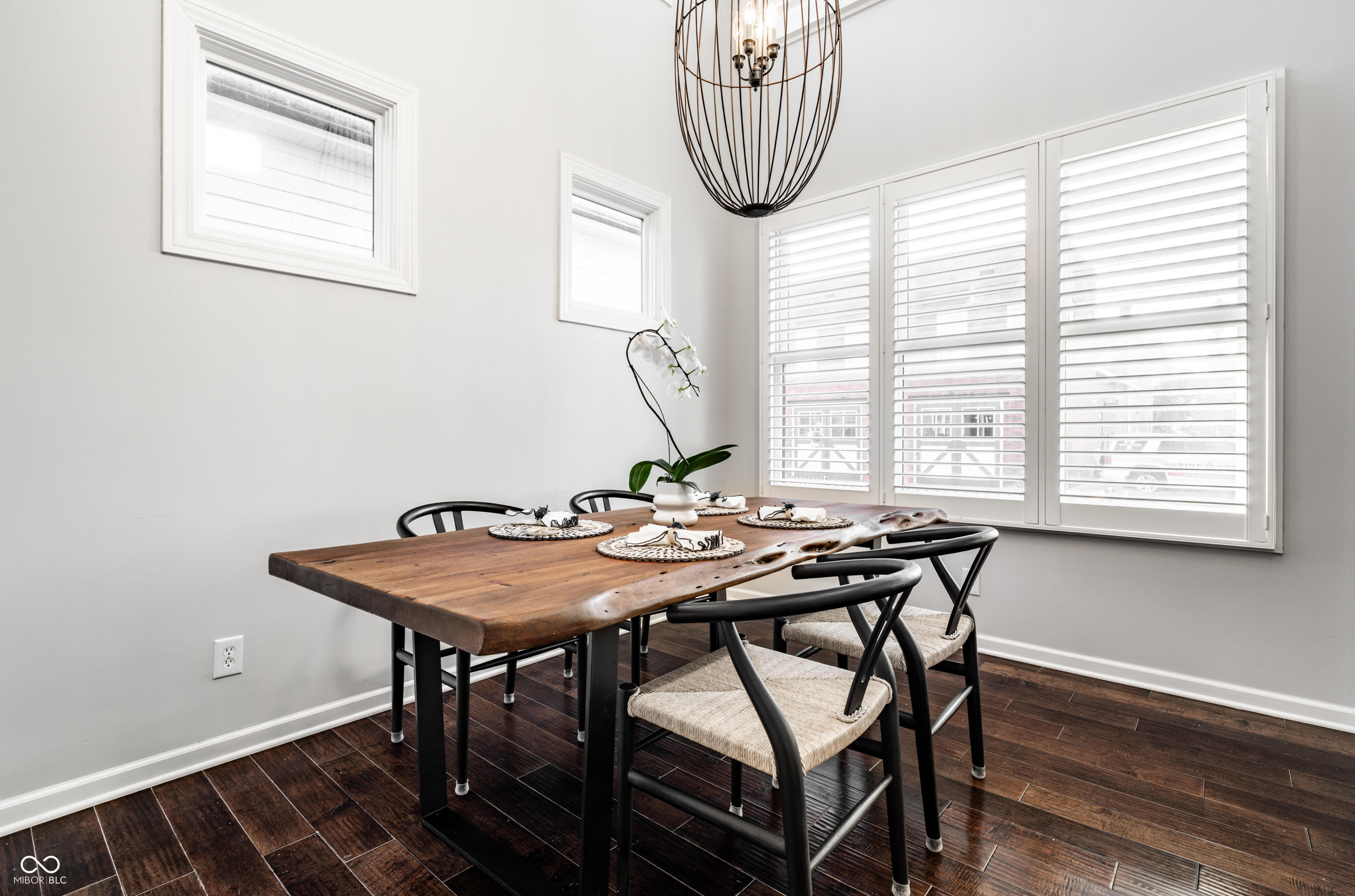 648 E Saint Clair Street