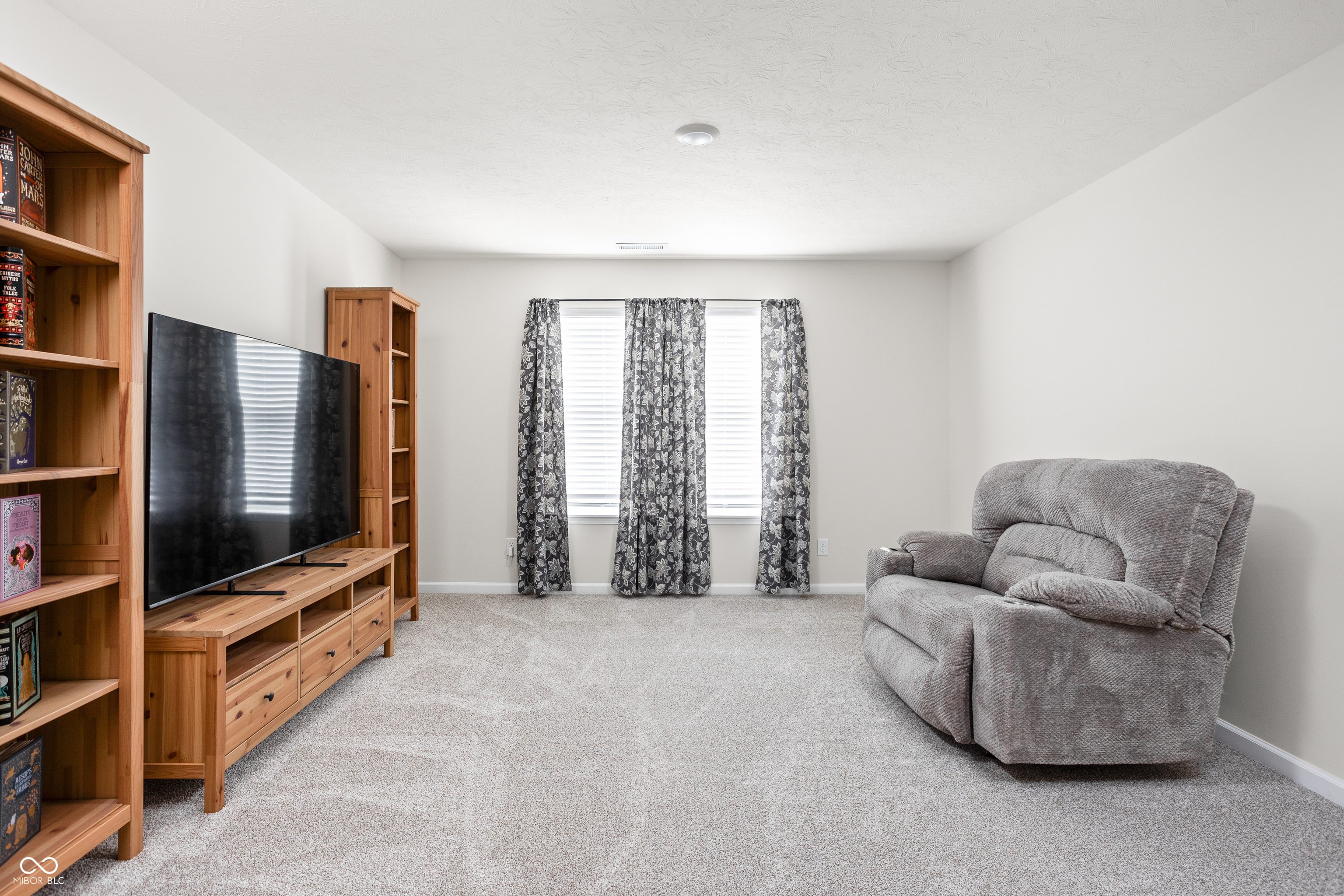 8963 Faulkner Drive