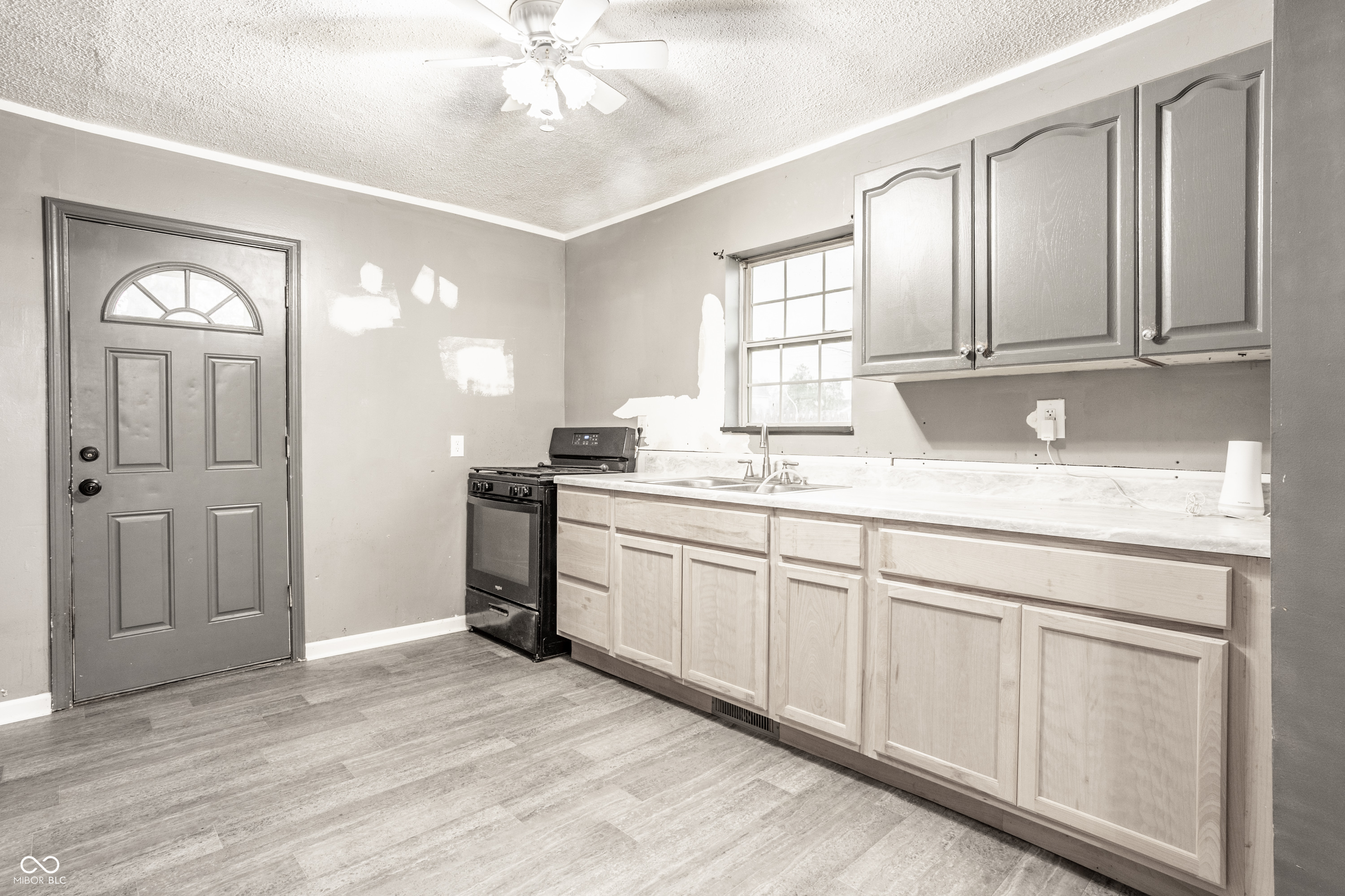 596 Christian Avenue