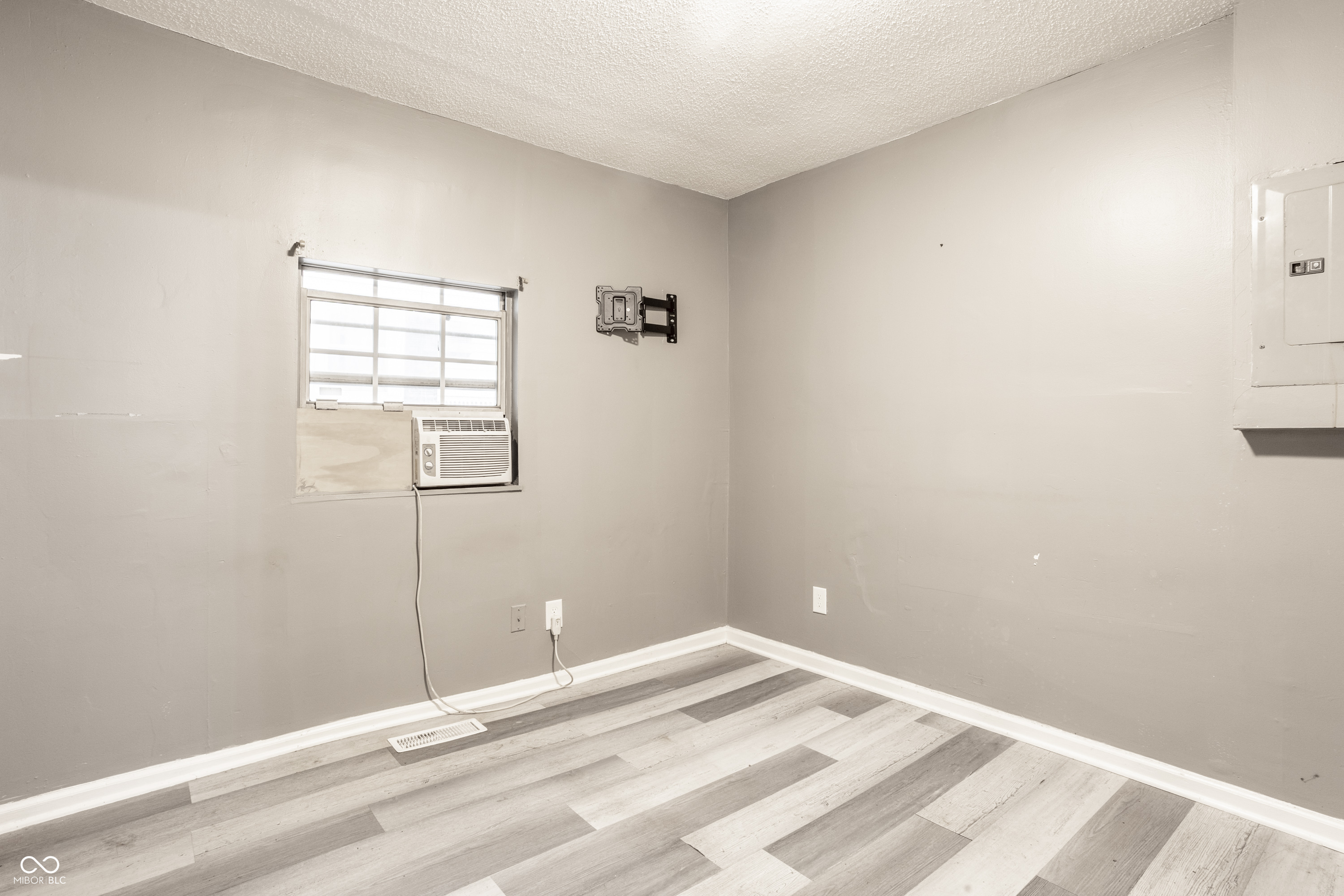 596 Christian Avenue