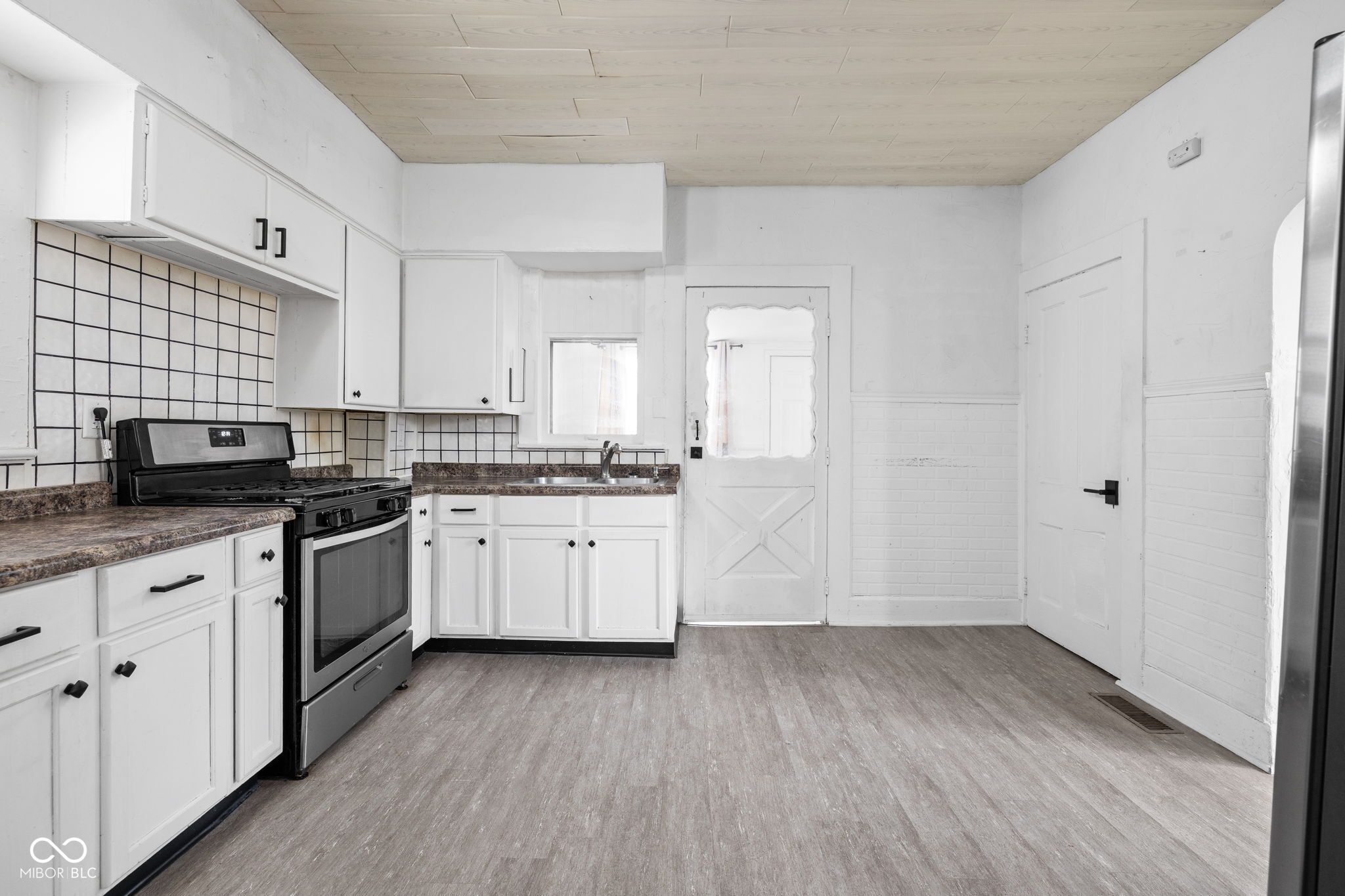 1804 S Delaware Street