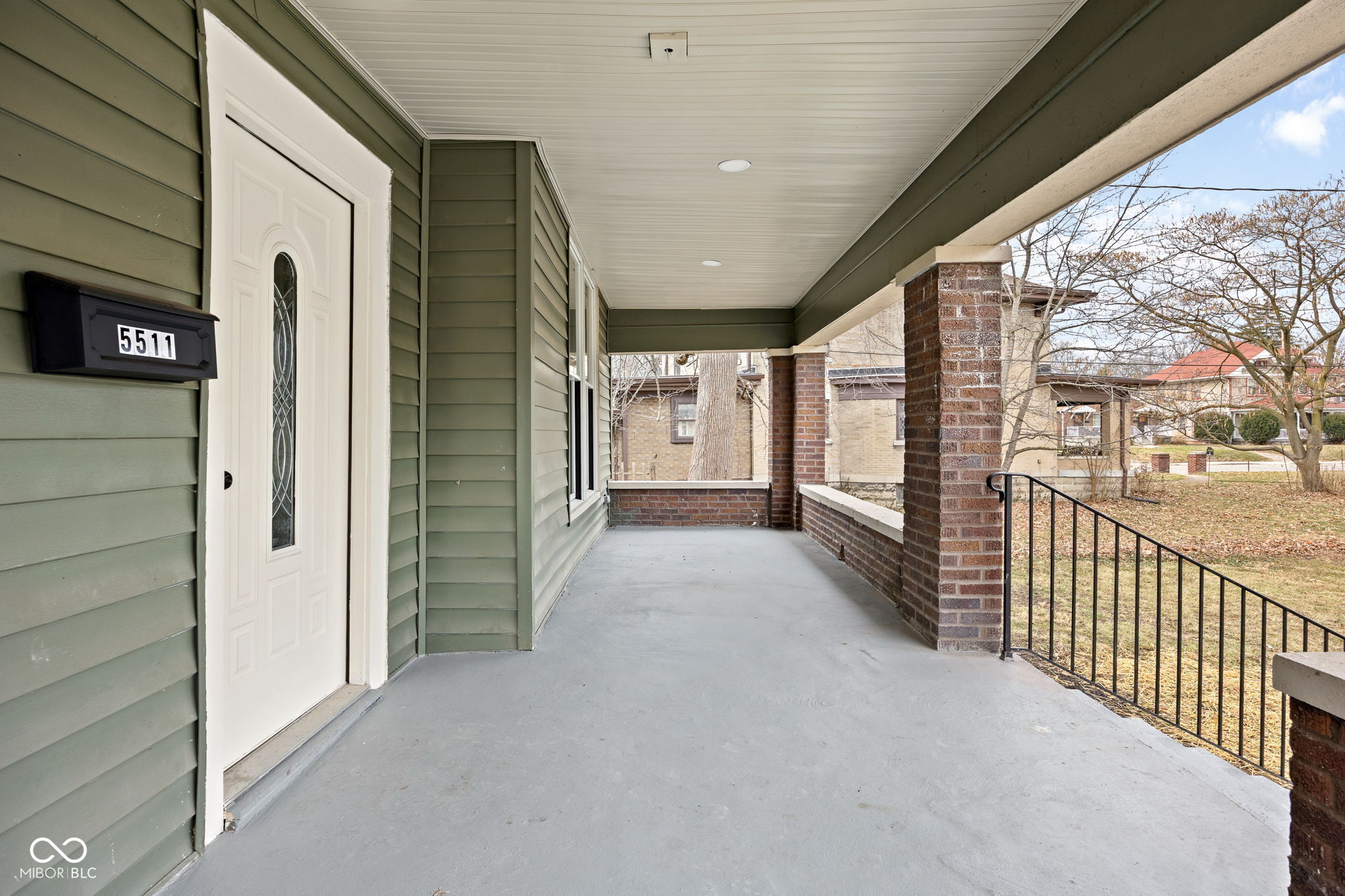 5511 E University Avenue