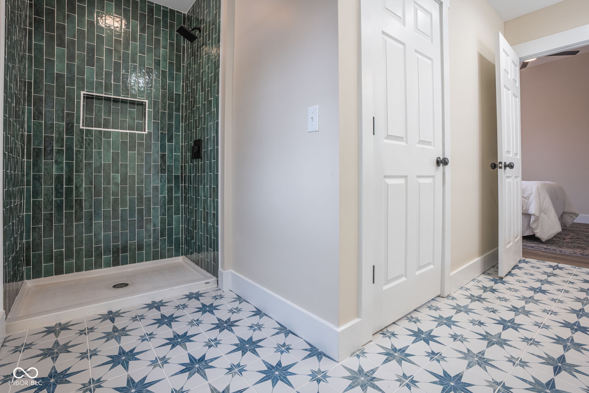 5511 E University Avenue