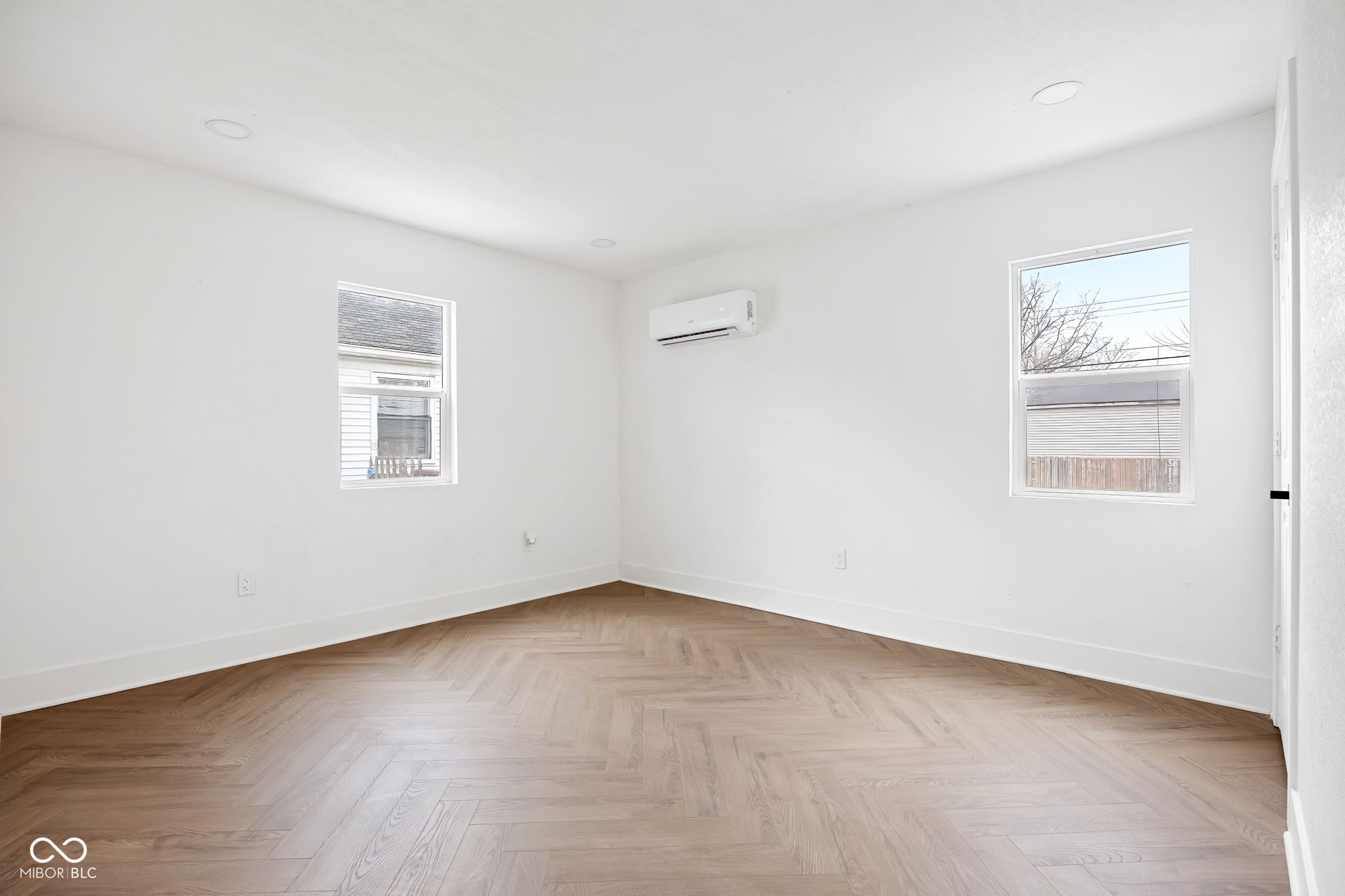 1922 N Bancroft Street