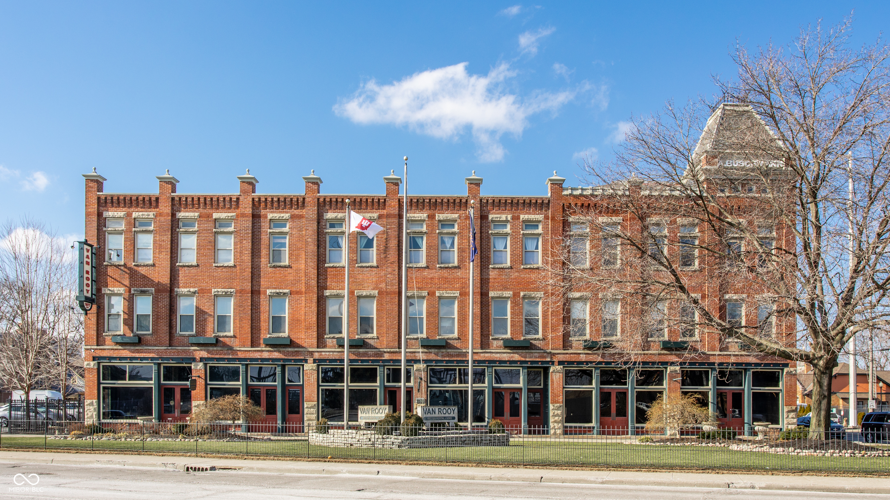 647 E 11th Street Unit: 4
