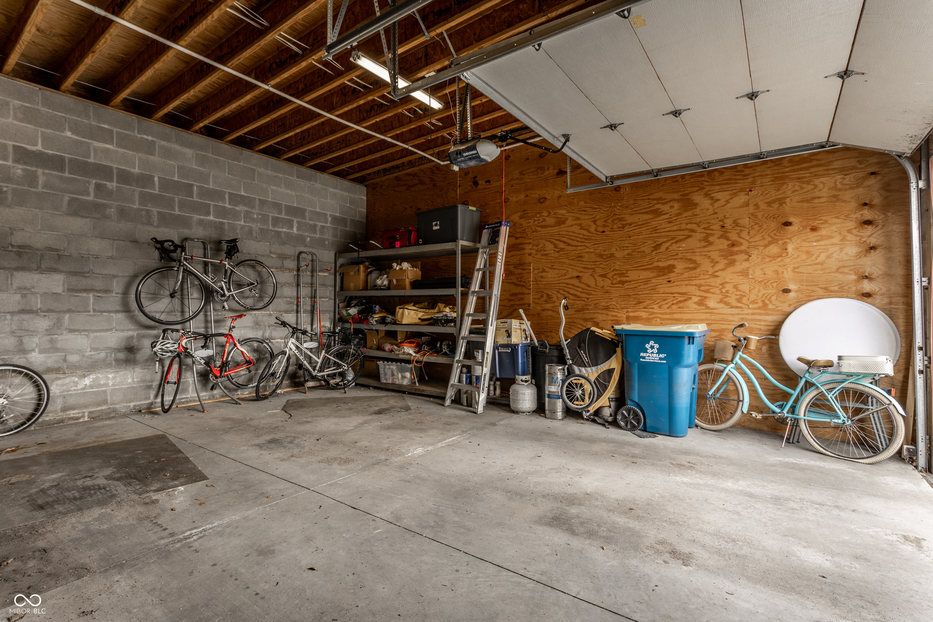 647 E 11th Street Unit: 4