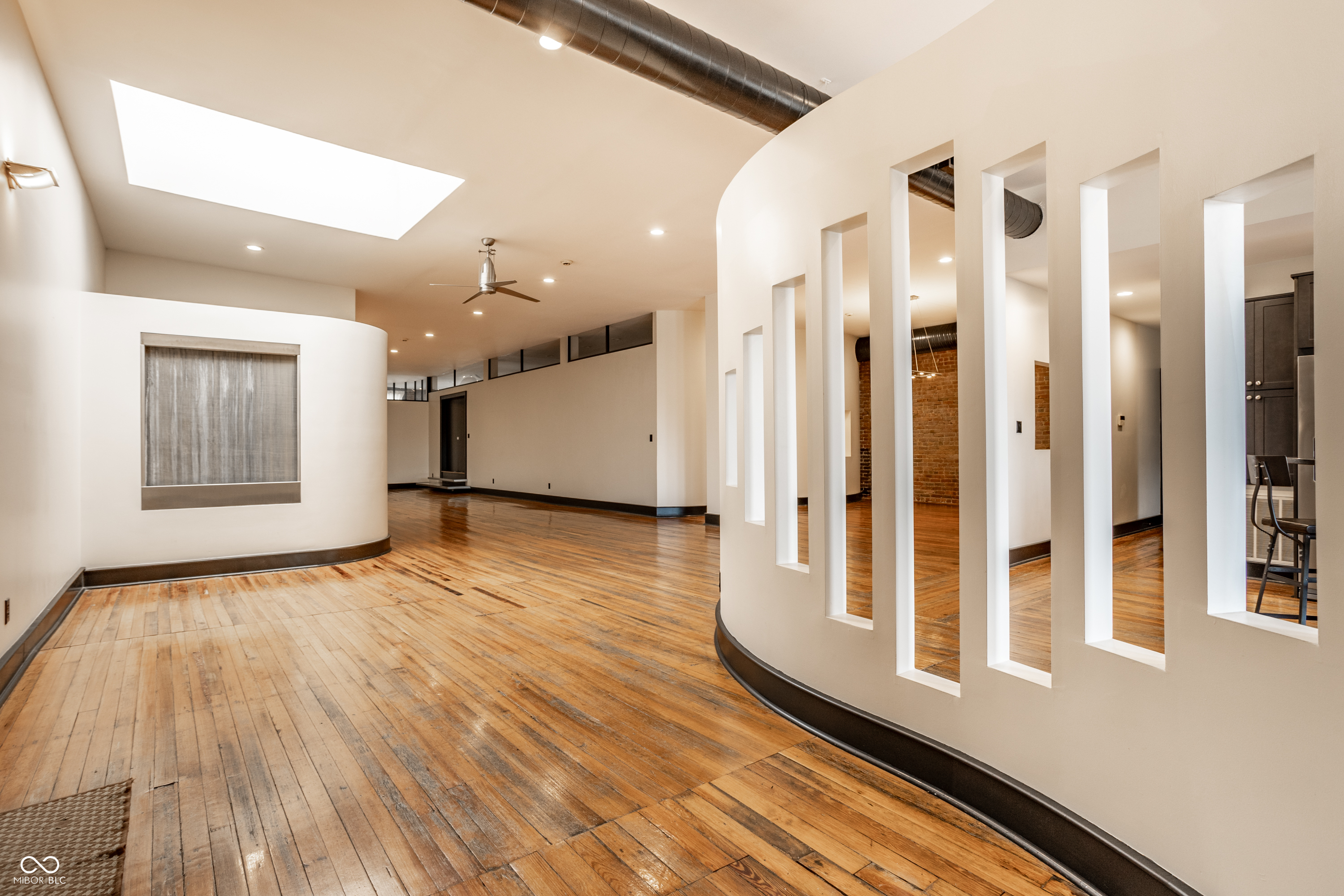 647 E 11th Street Unit: 4