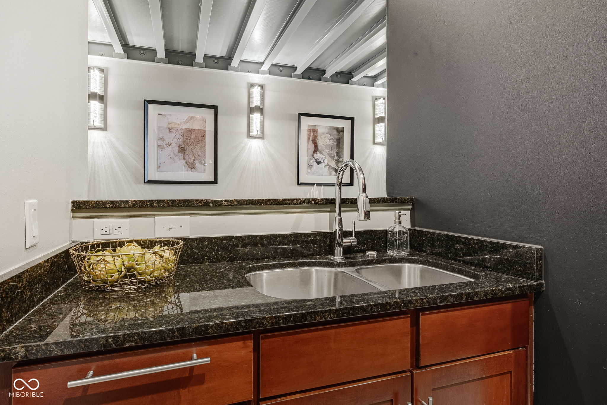 630 N College Avenue Unit: 408