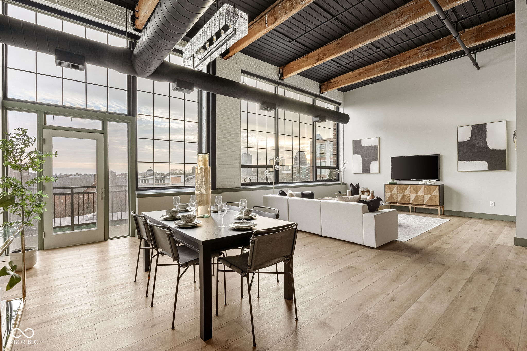 630 N College Avenue Unit: 408