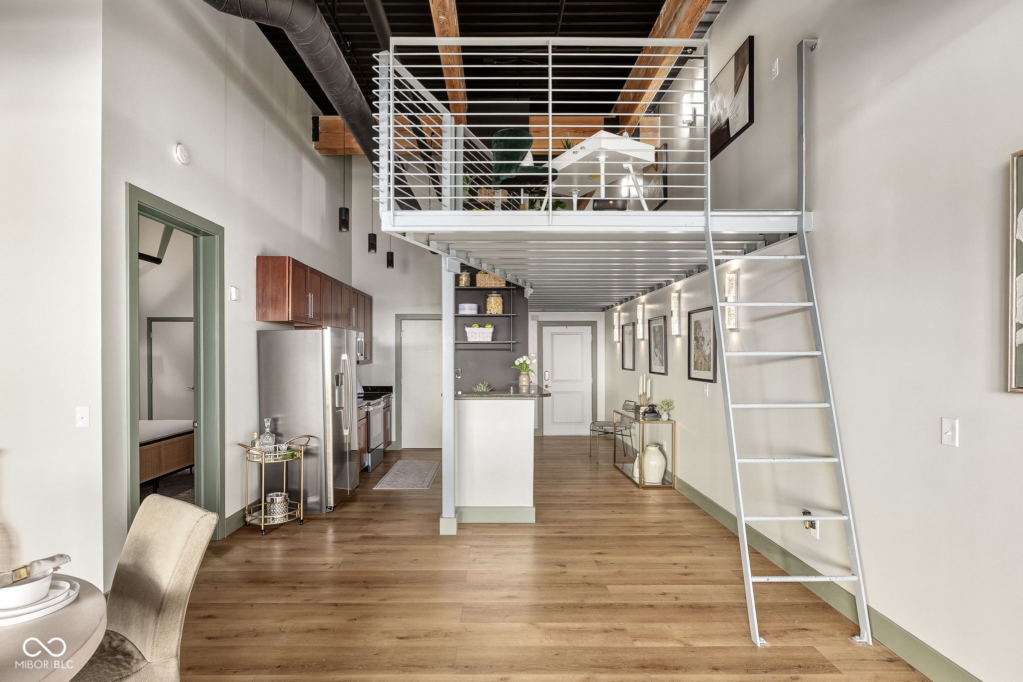 630 N College Avenue Unit: 408