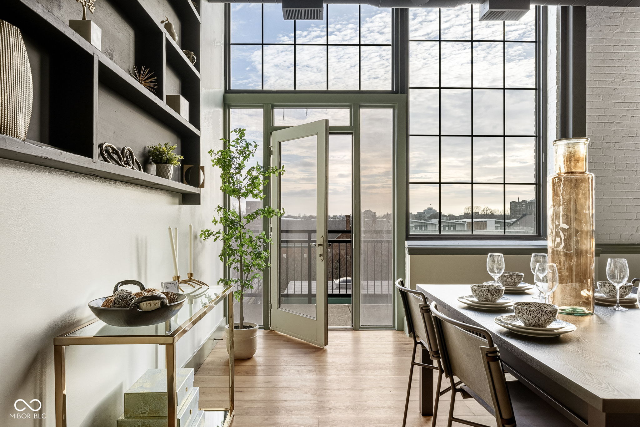 630 N College Avenue Unit: 408