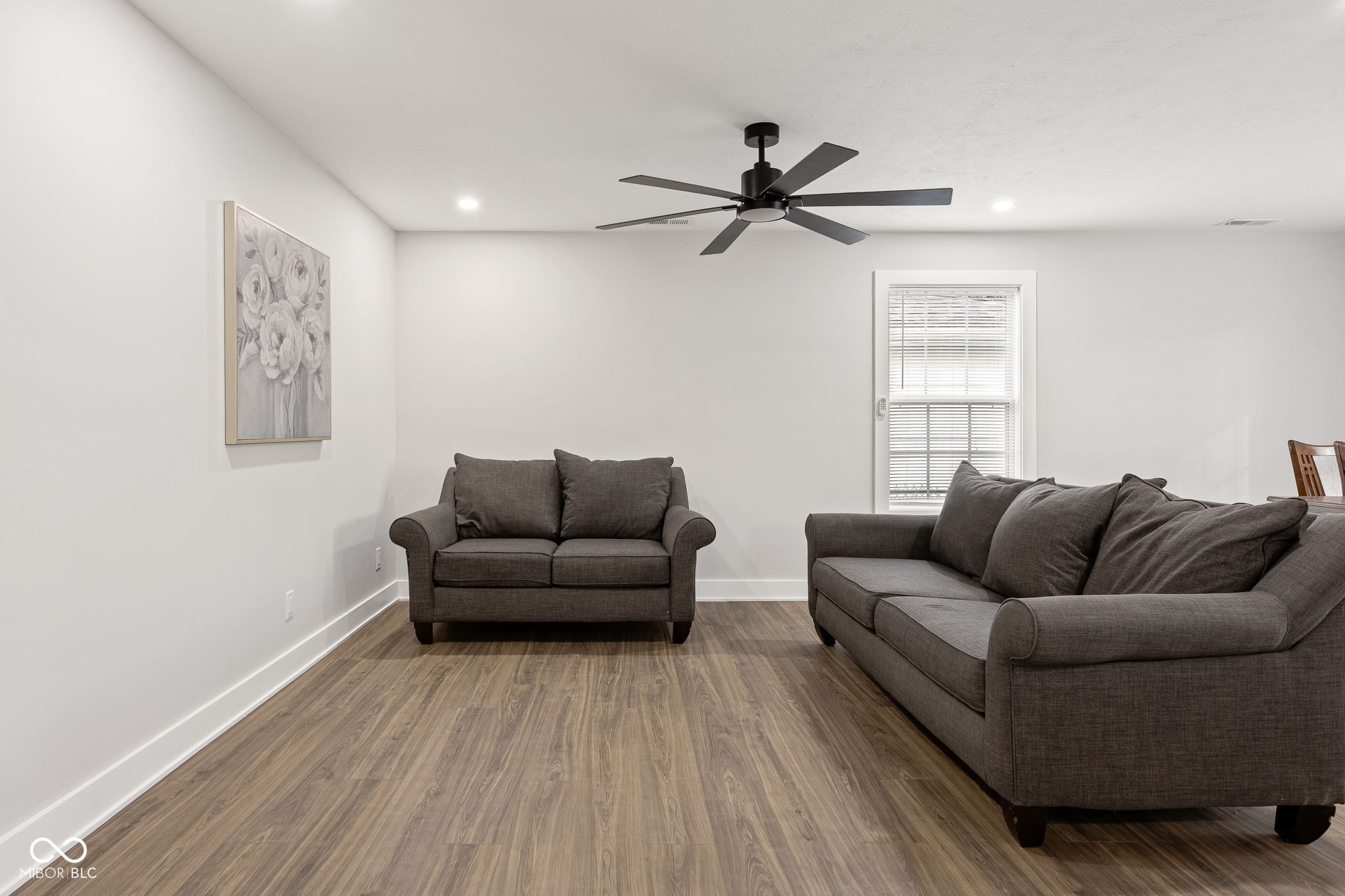 4156 W Bertha