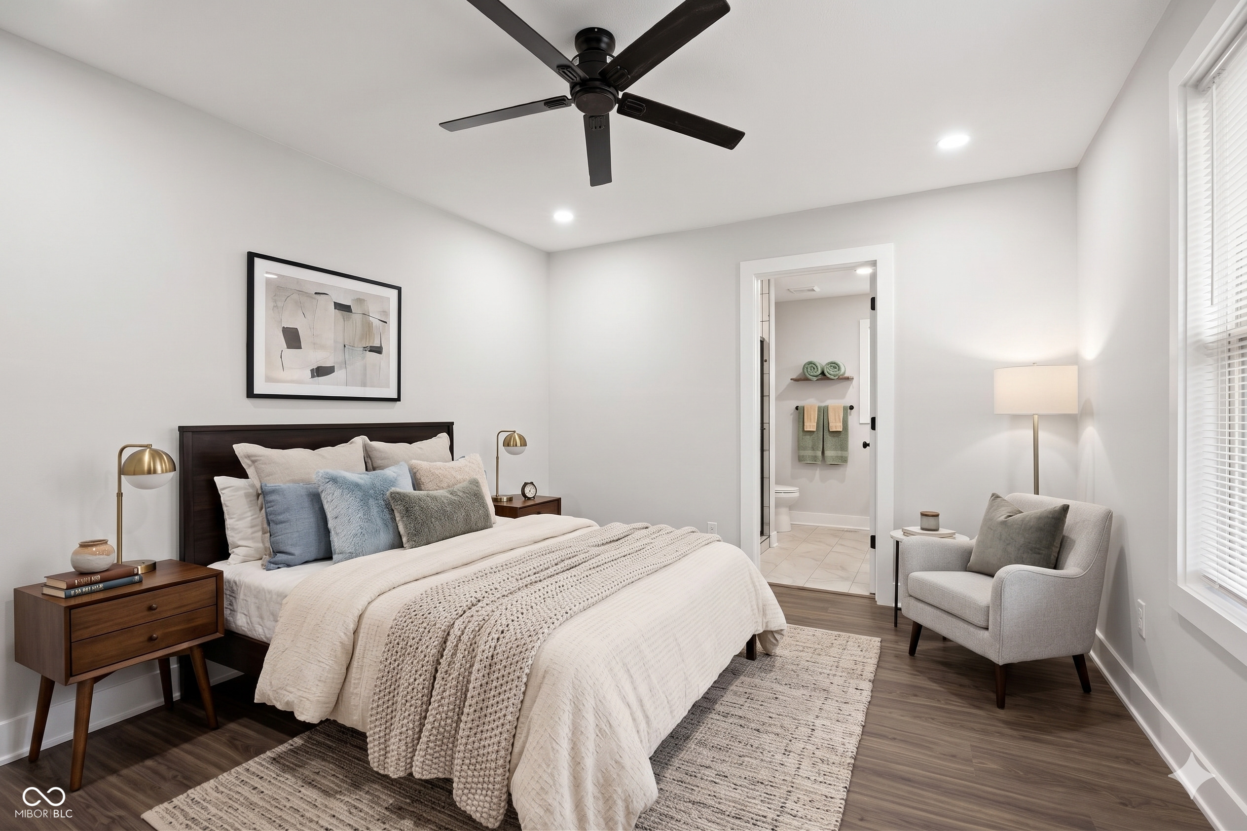 4156 W Bertha