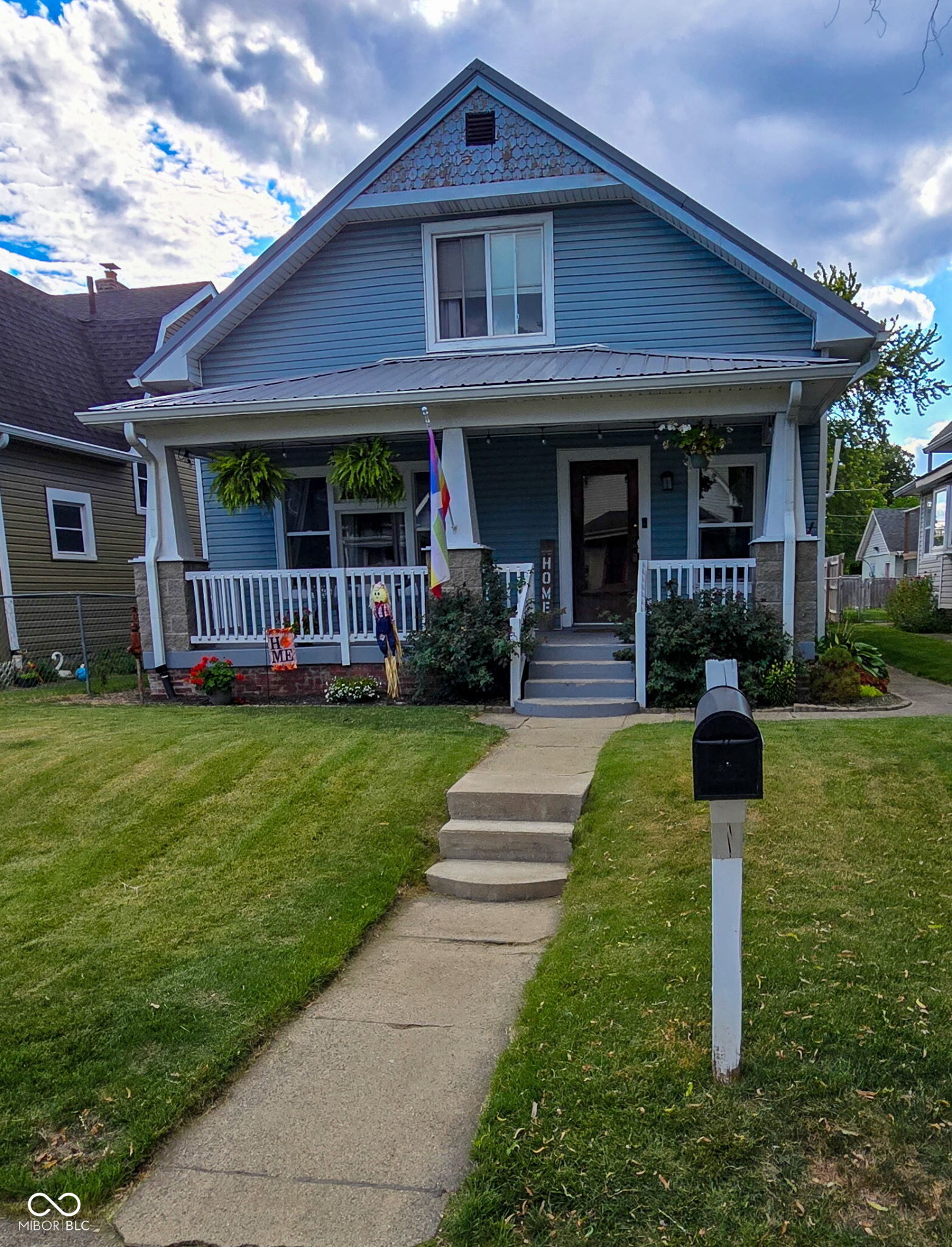 1414 Leonard Street