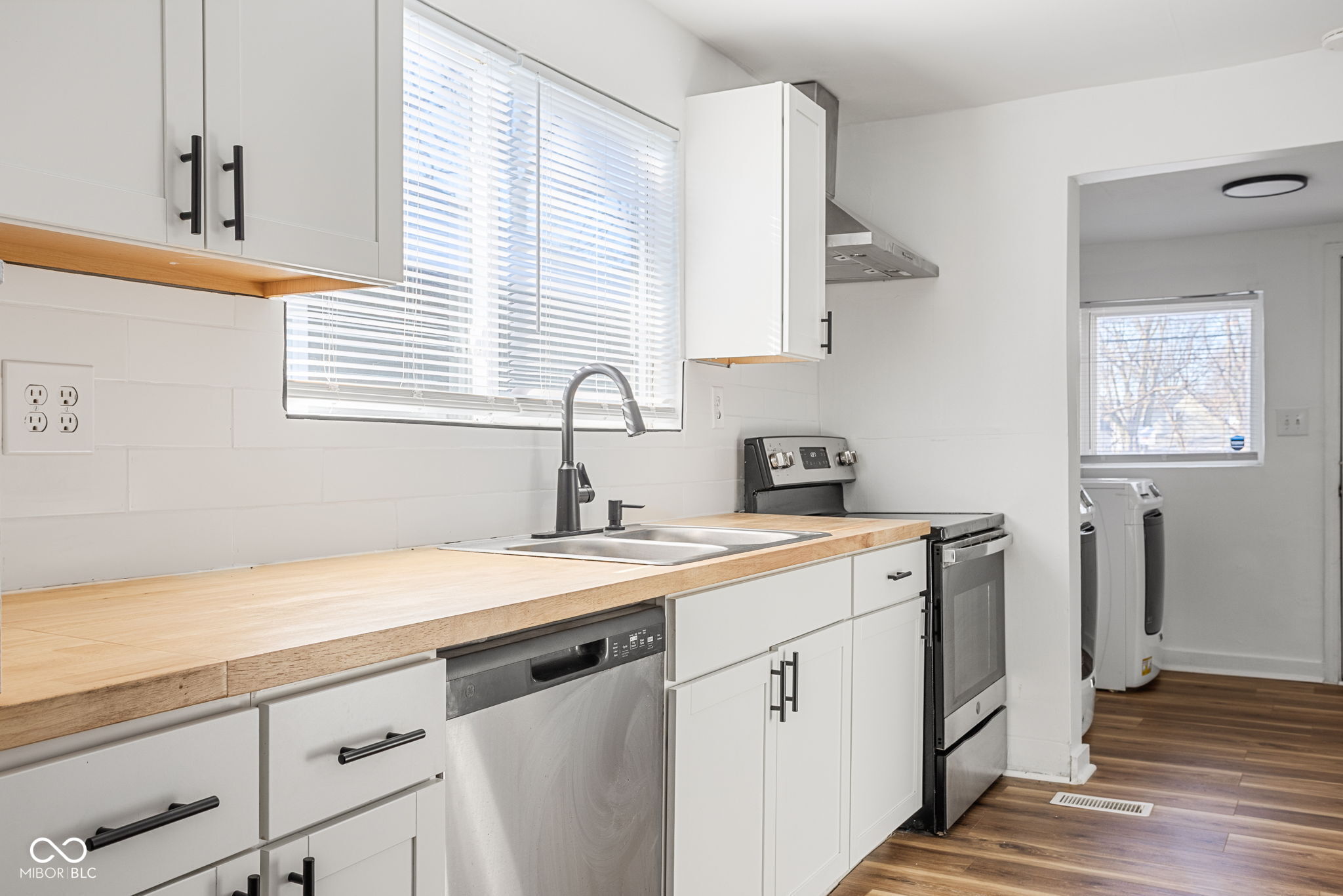 4018 Boulevard Place