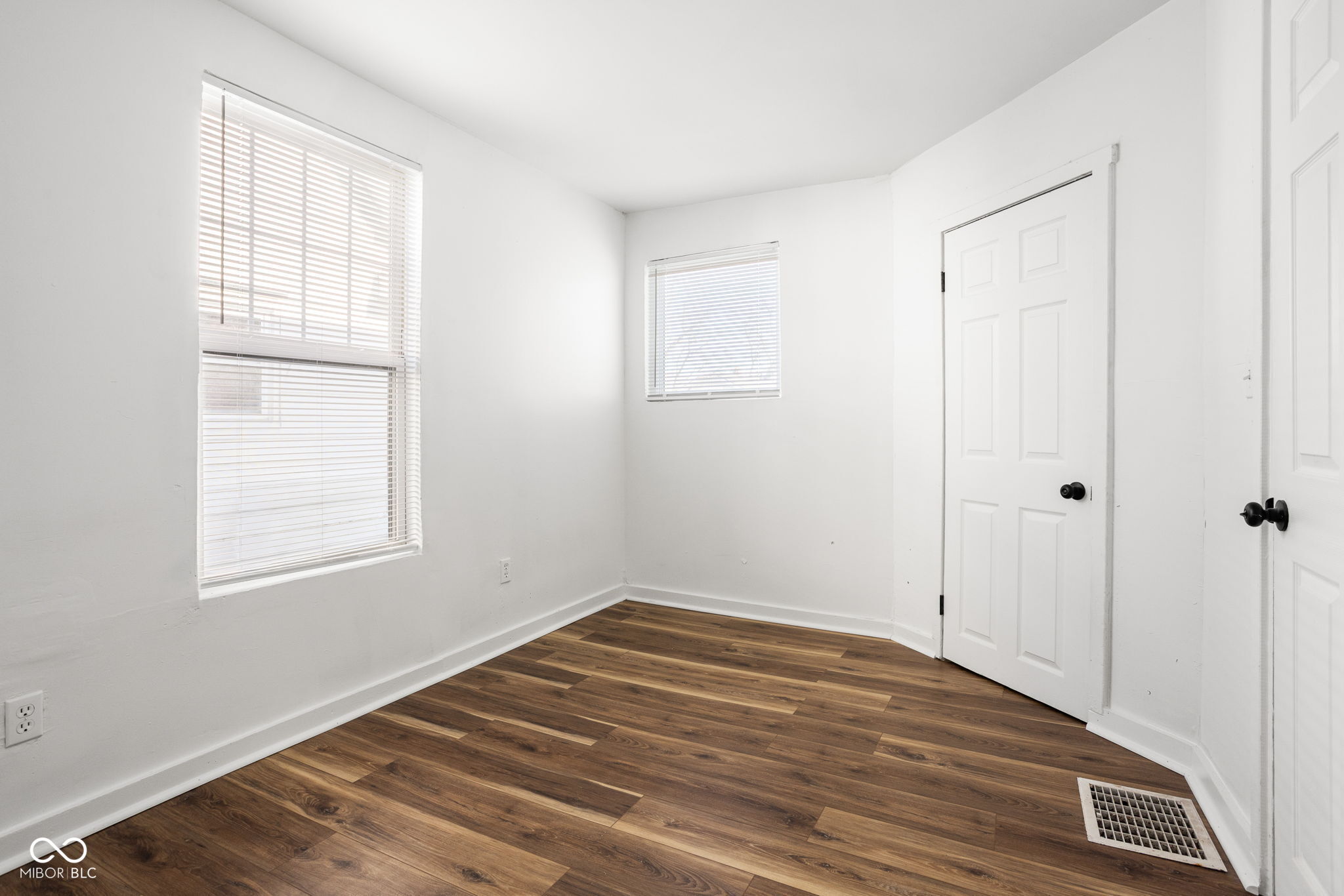 4018 Boulevard Place