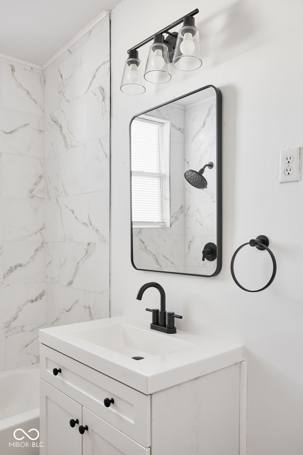 4018 Boulevard Place