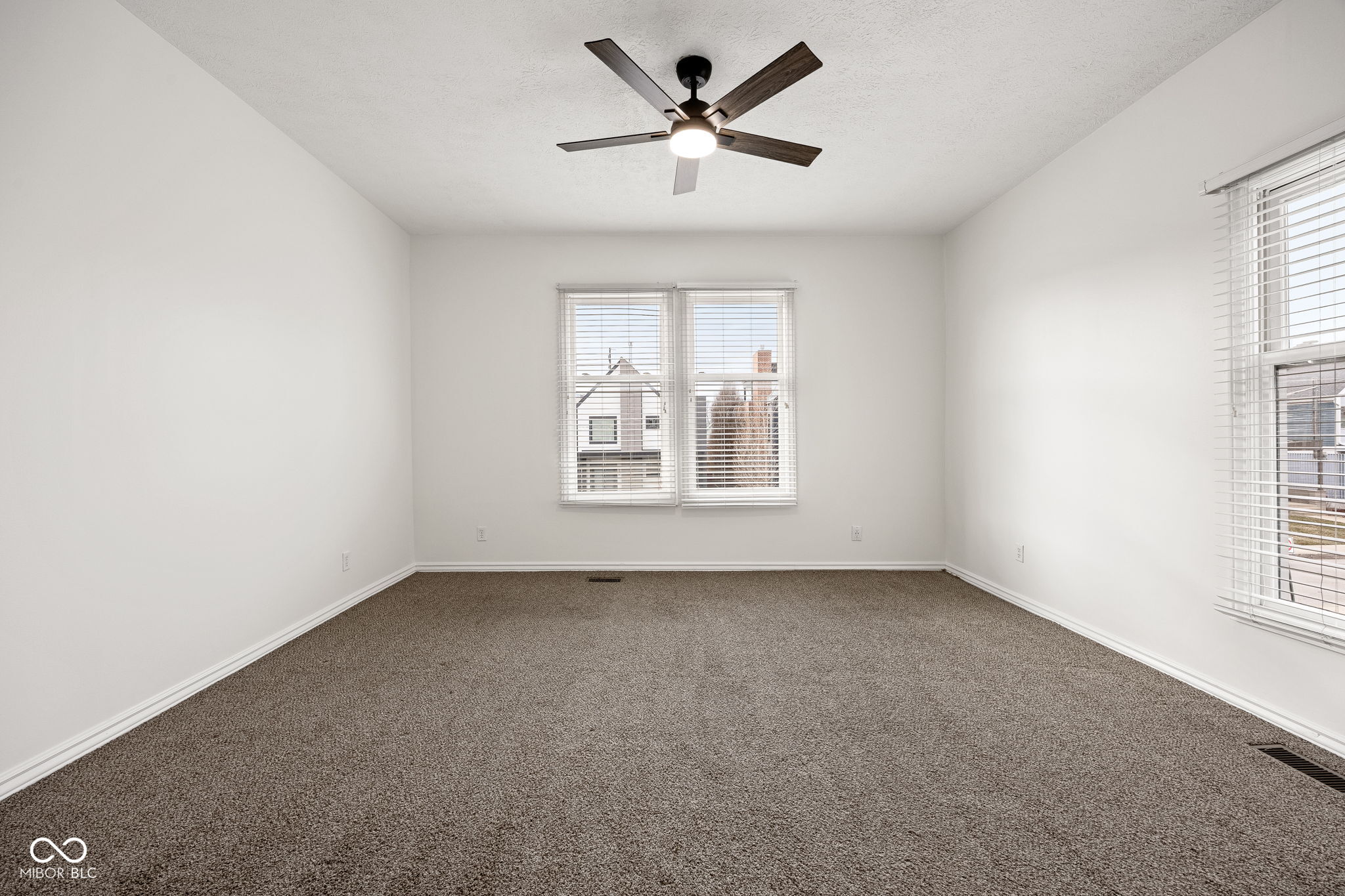 1633-1635 N New Jersey Street