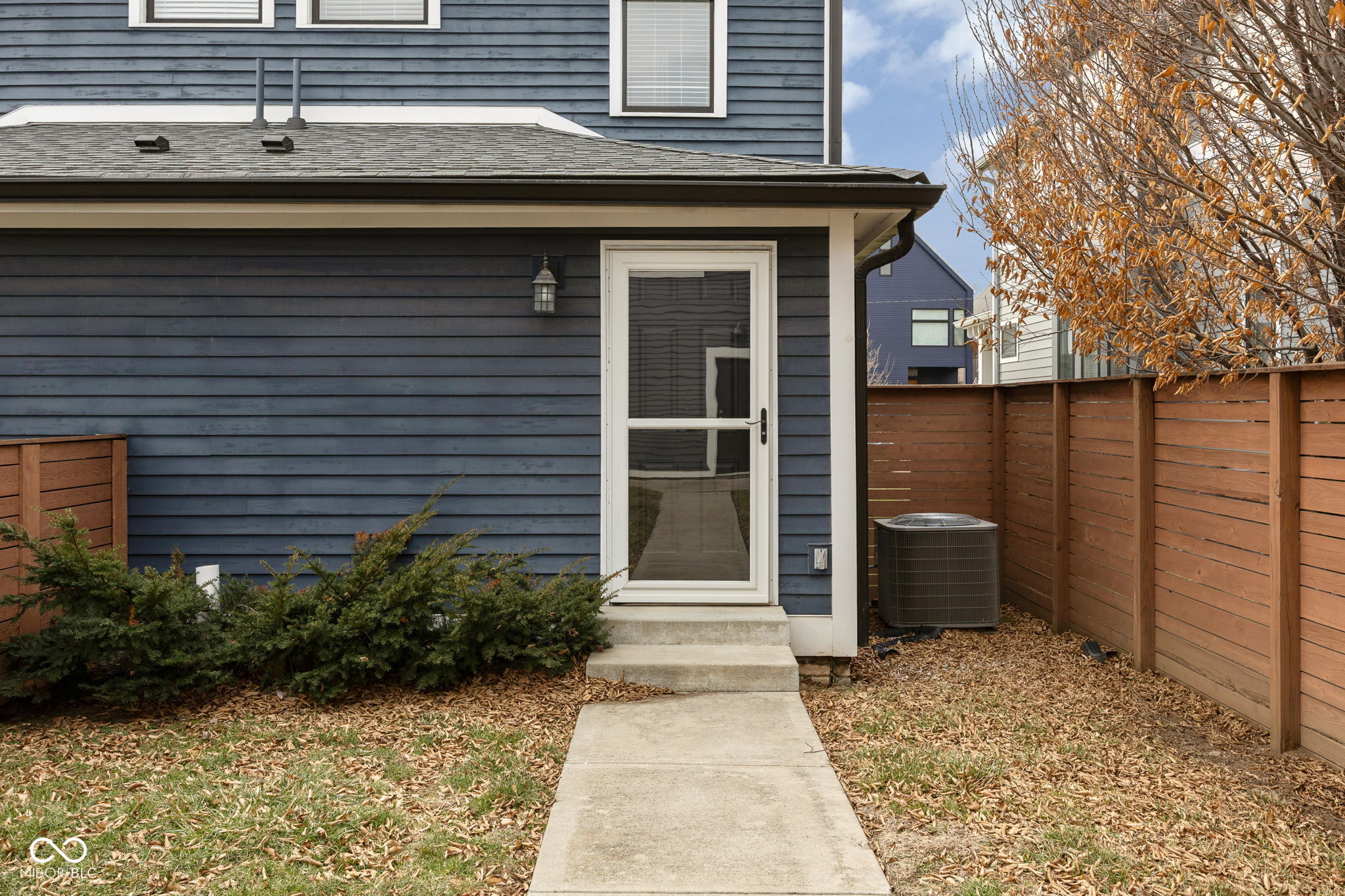 1633-1635 N New Jersey Street