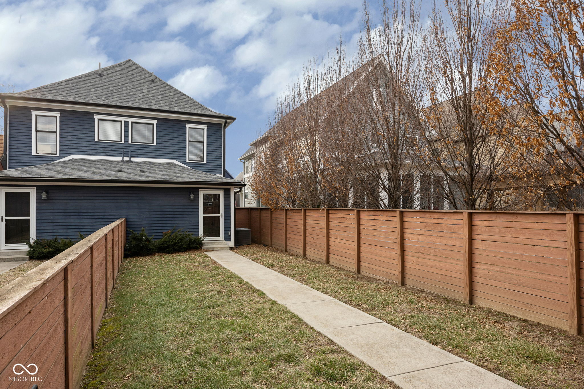 1633-1635 N New Jersey Street