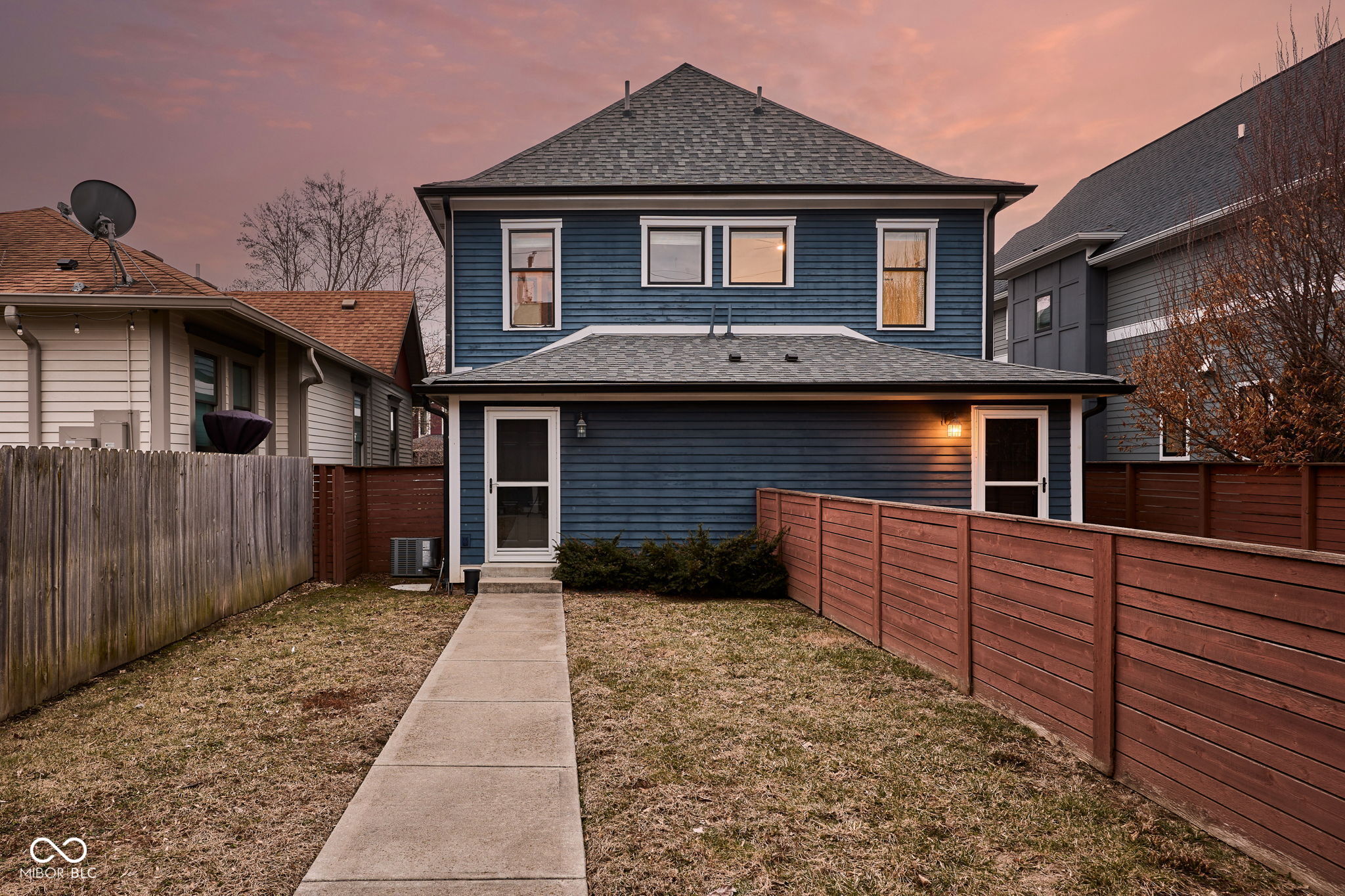 1633-1635 N New Jersey Street