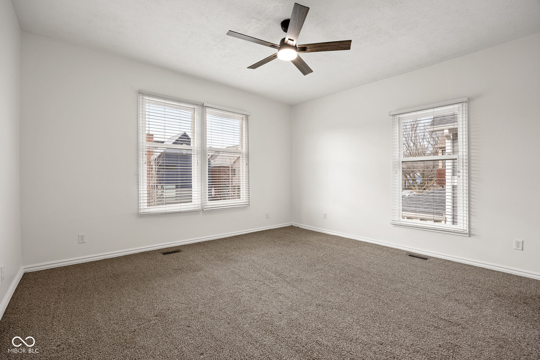 1633 N New Jersey Street