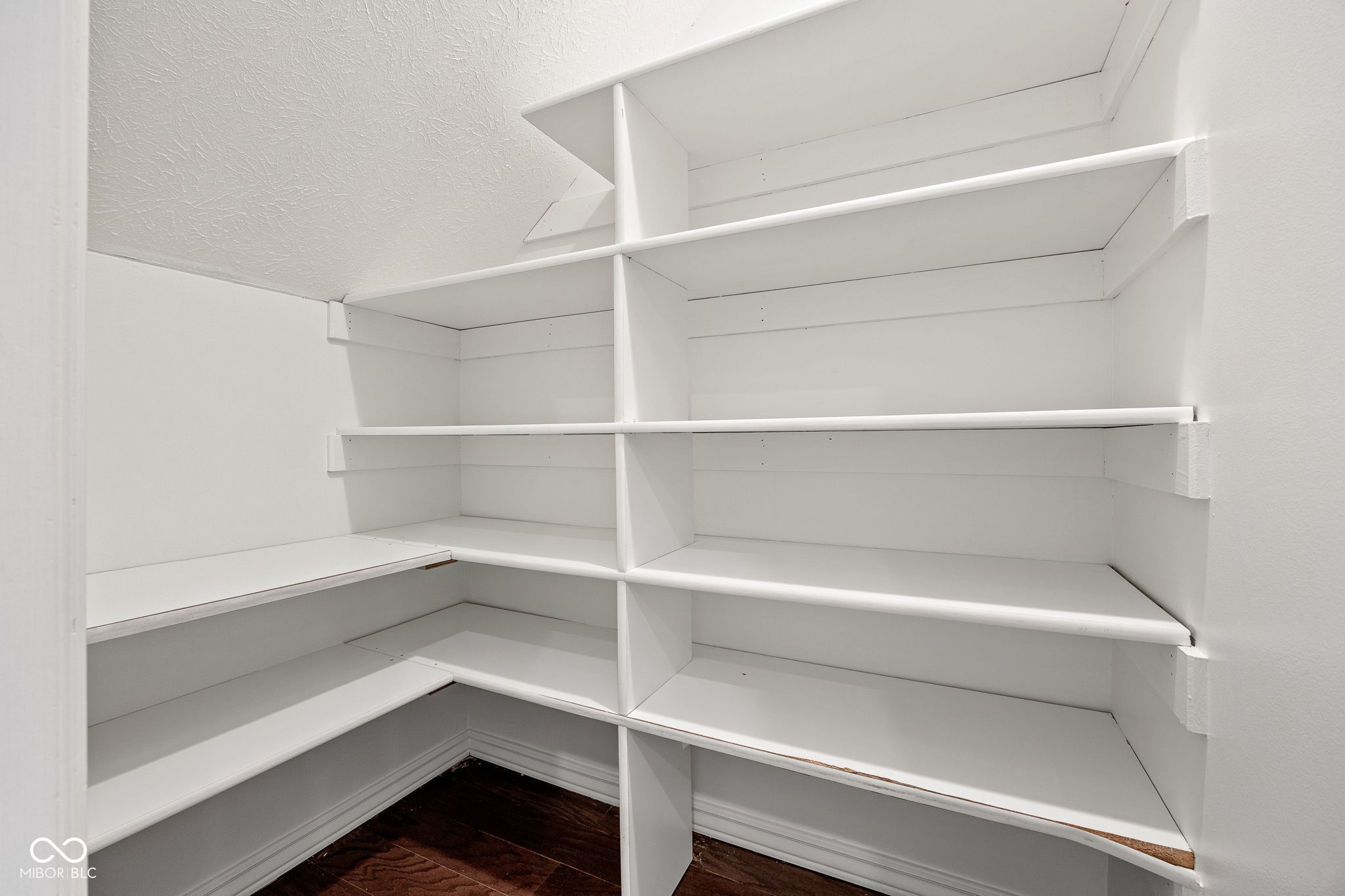 1635 N New Jersey Street