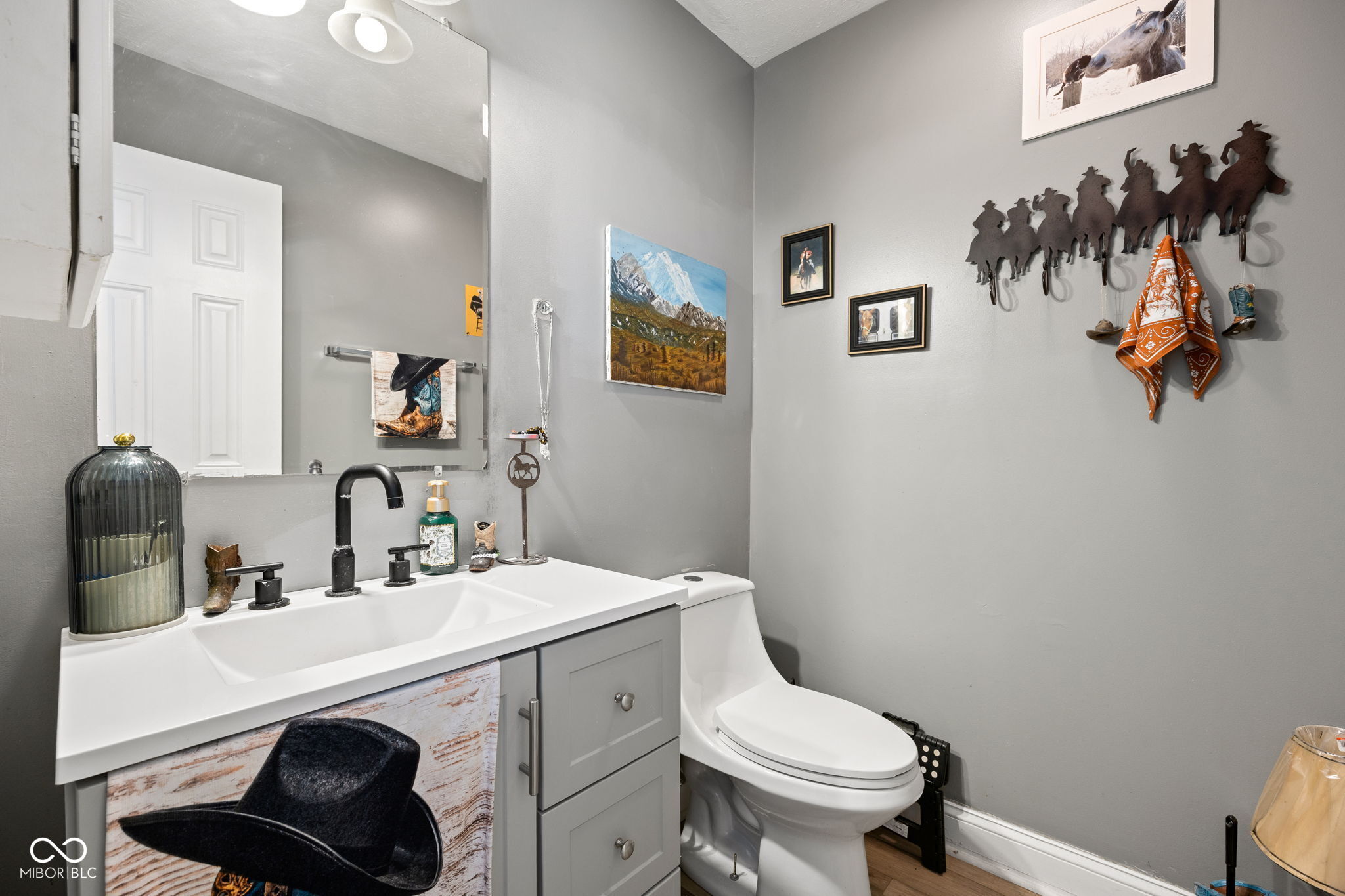 2045 N Broadway Street