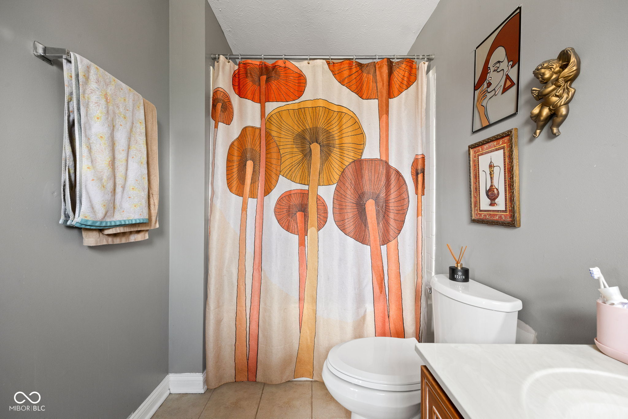 2045 N Broadway Street