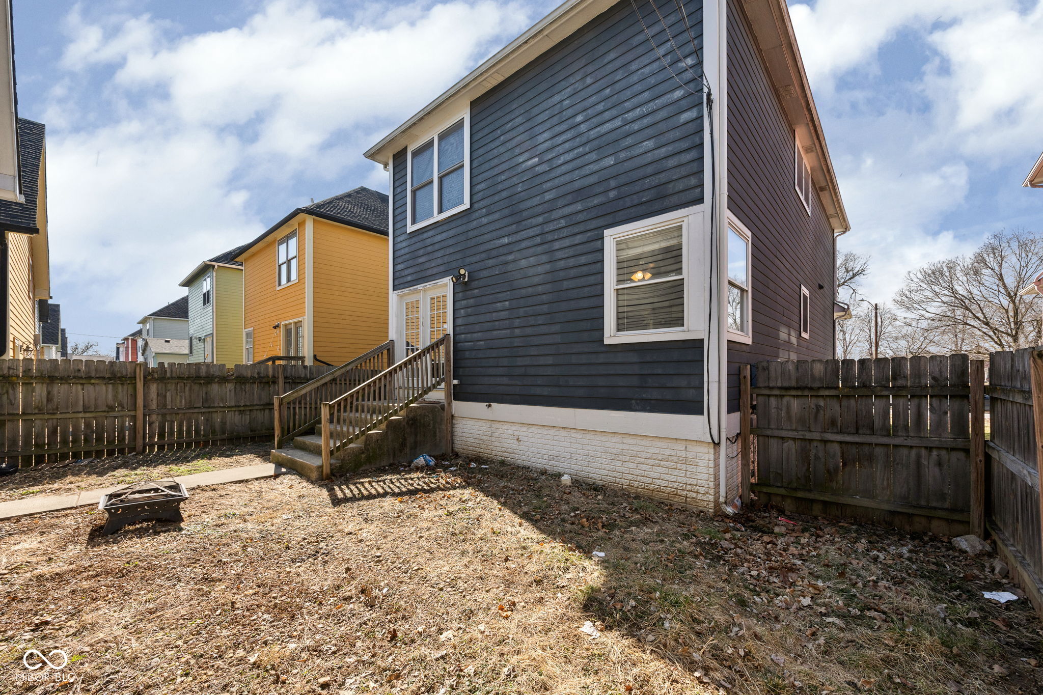 2045 N Broadway Street