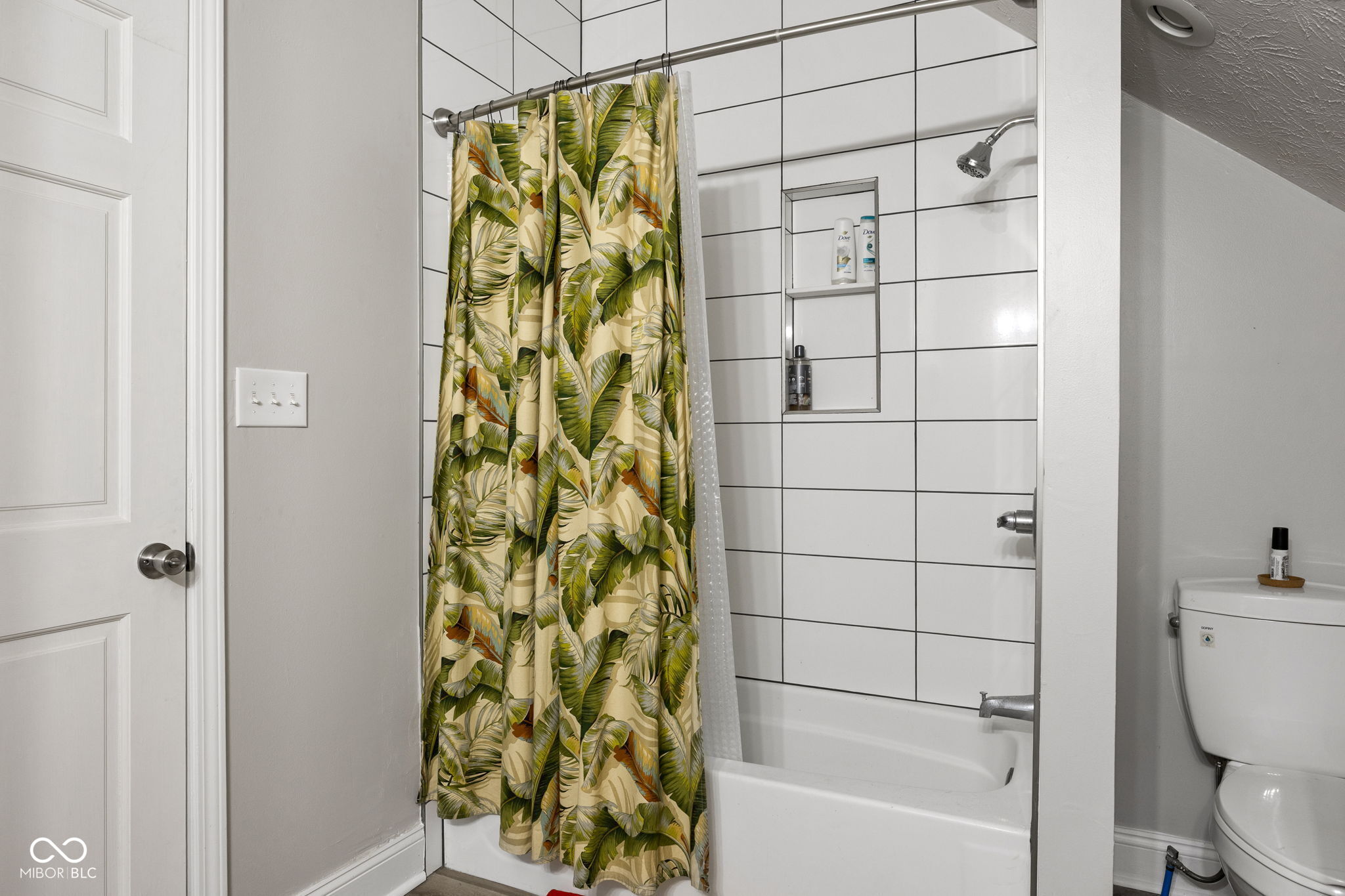 2045 N Broadway Street