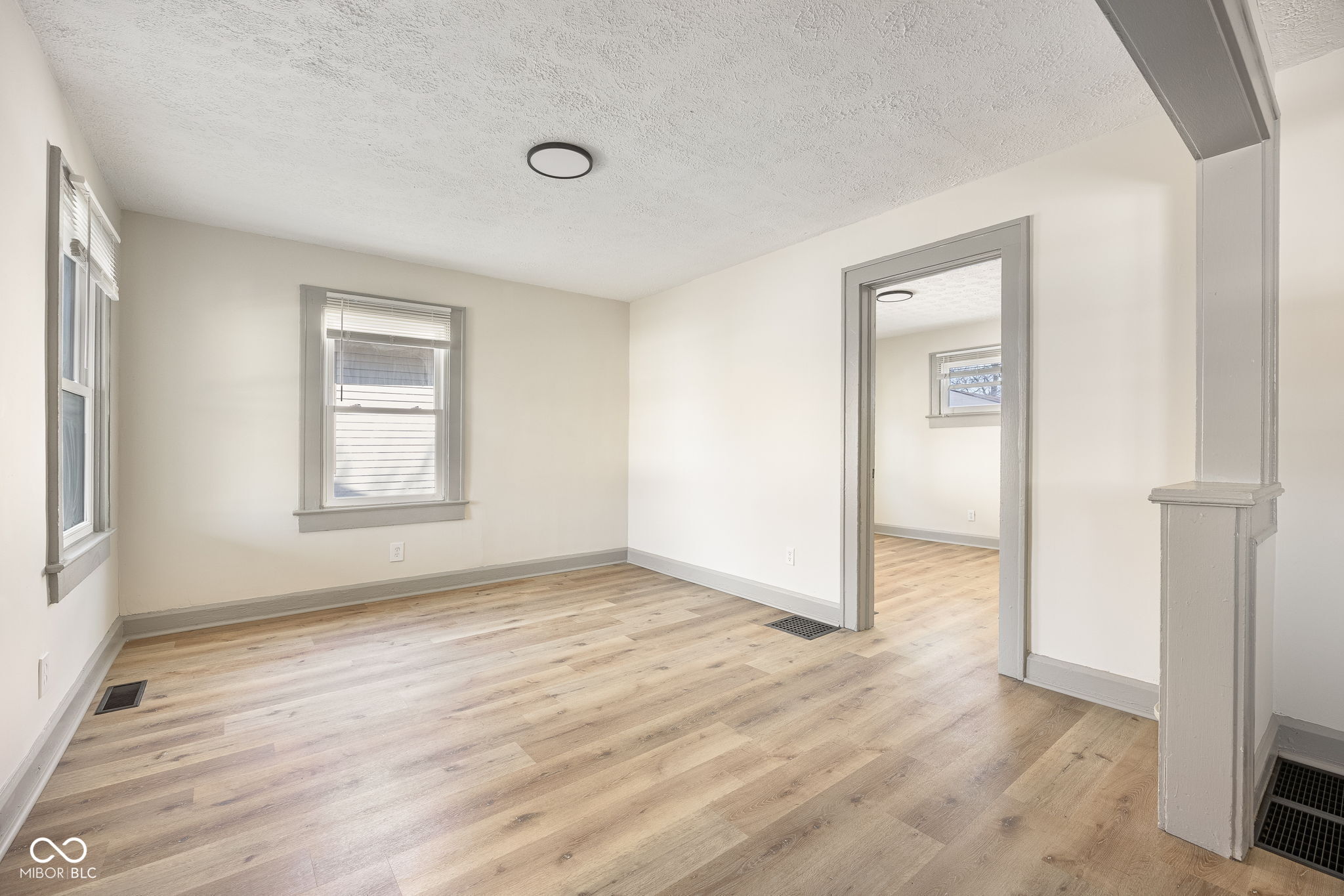 729 N Euclid Avenue