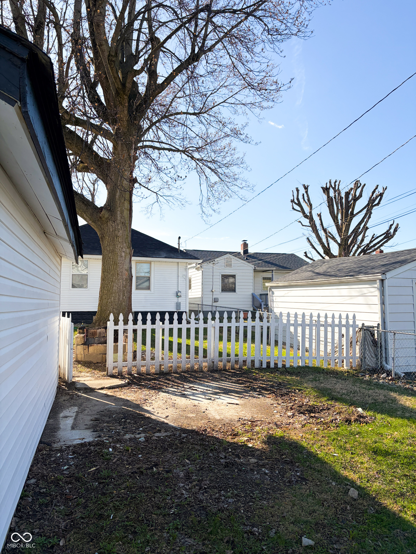 61 N 8th Avenue