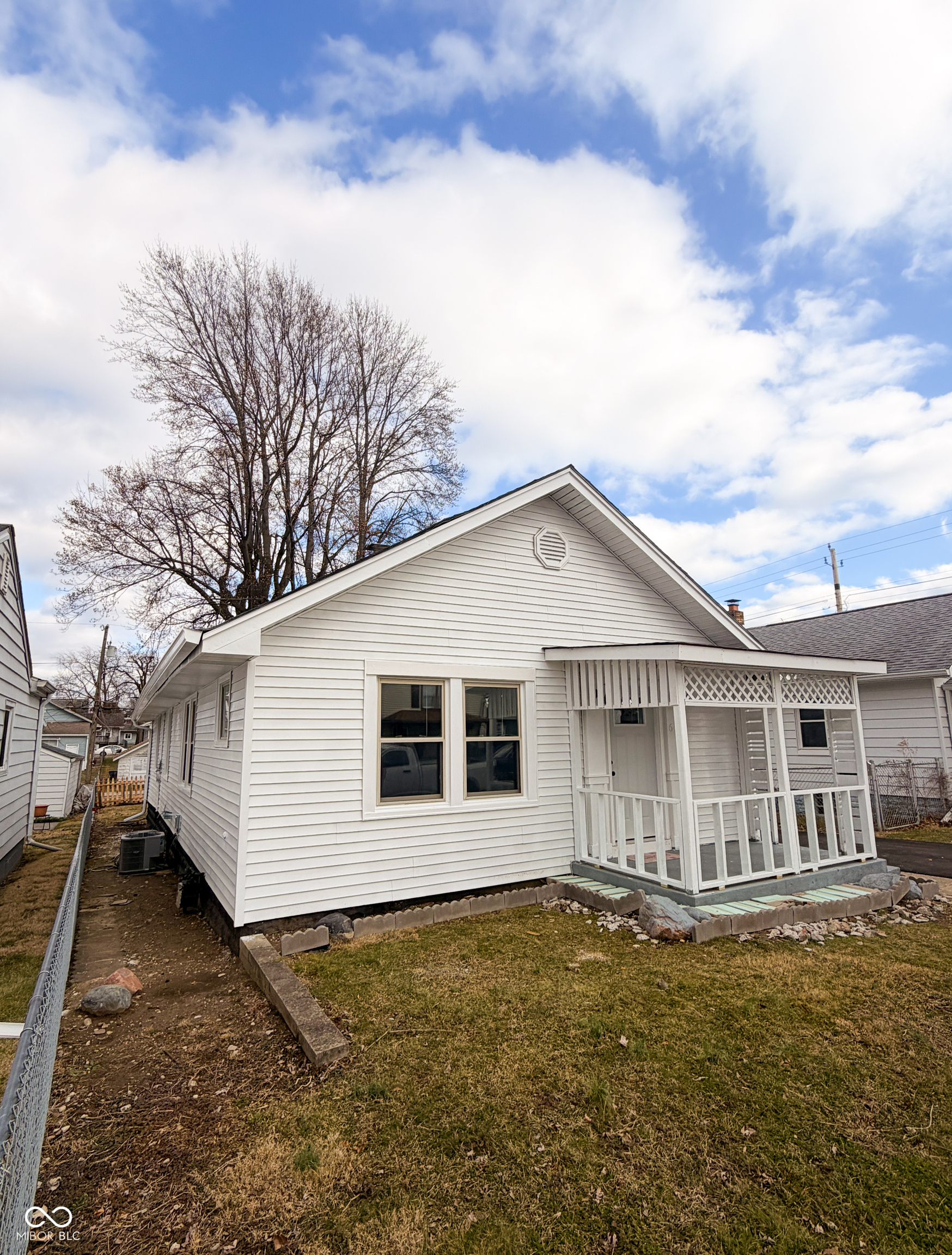 61 N 8th Avenue
