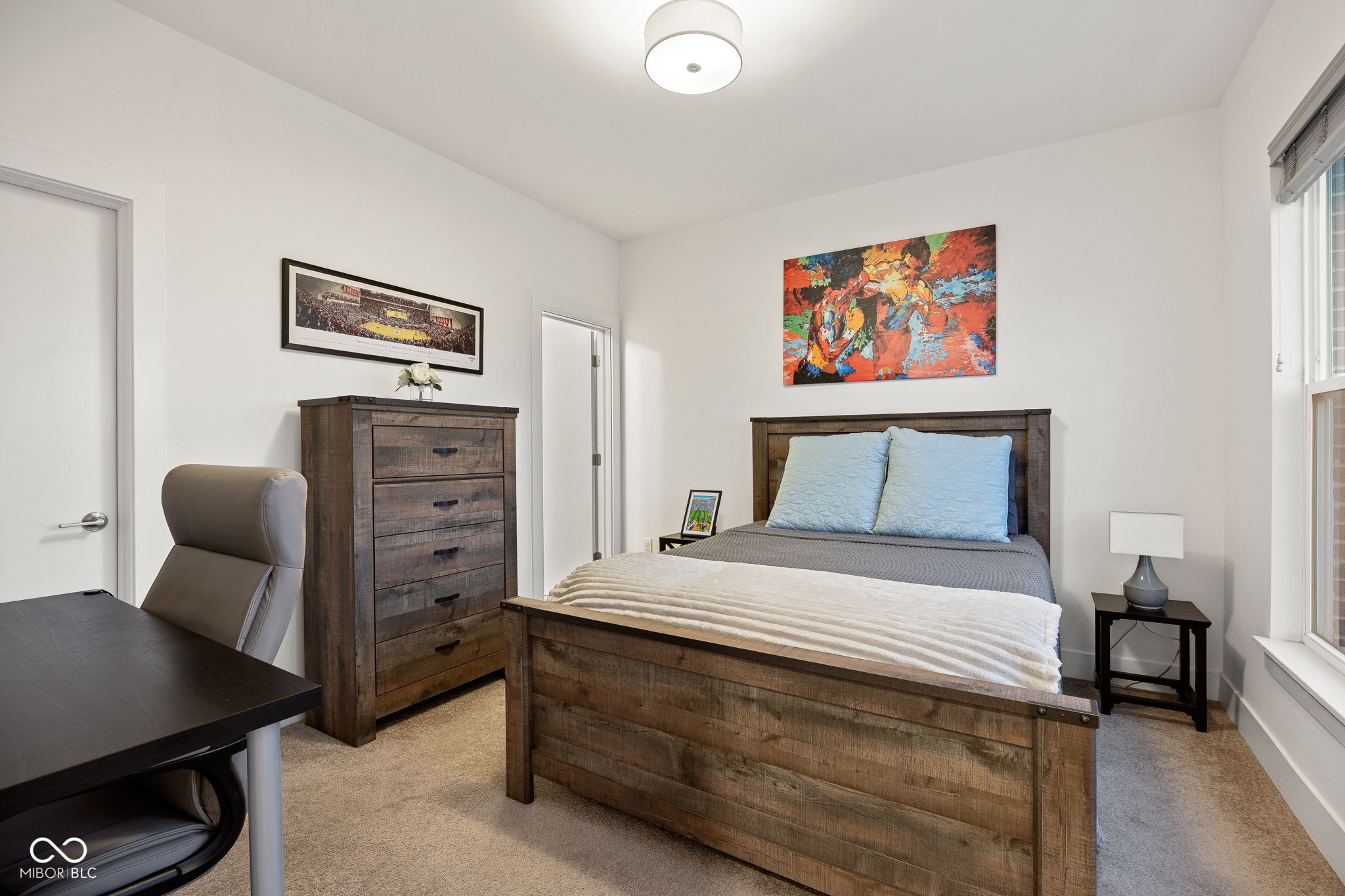 727 N Illinois Street Unit: 204