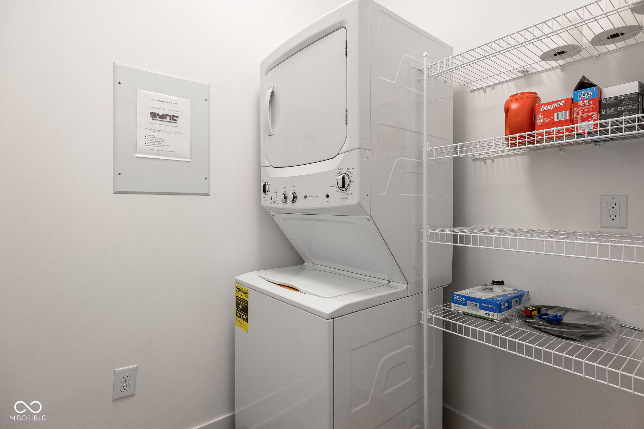 727 N Illinois Street Unit: 204