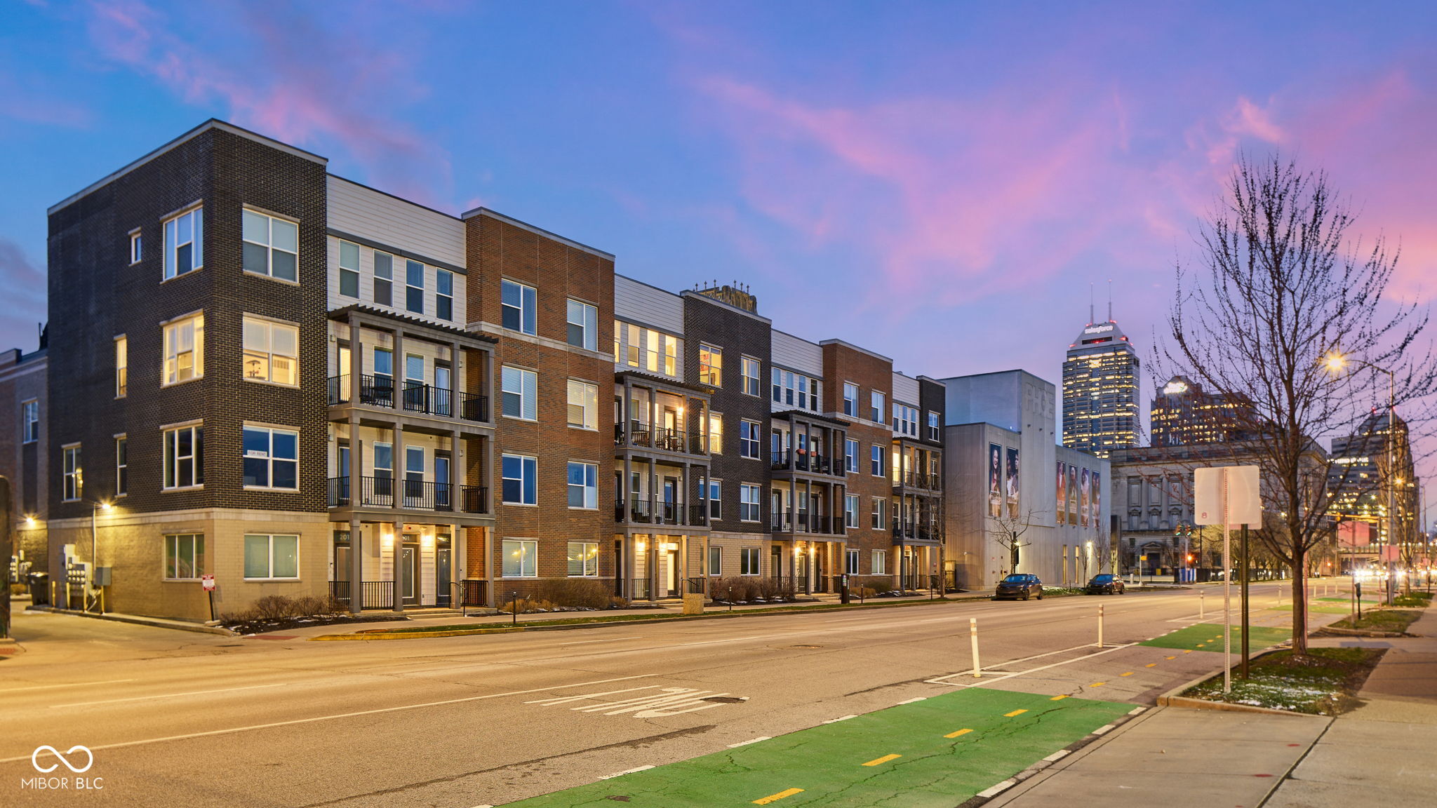 727 N Illinois Street Unit: 204