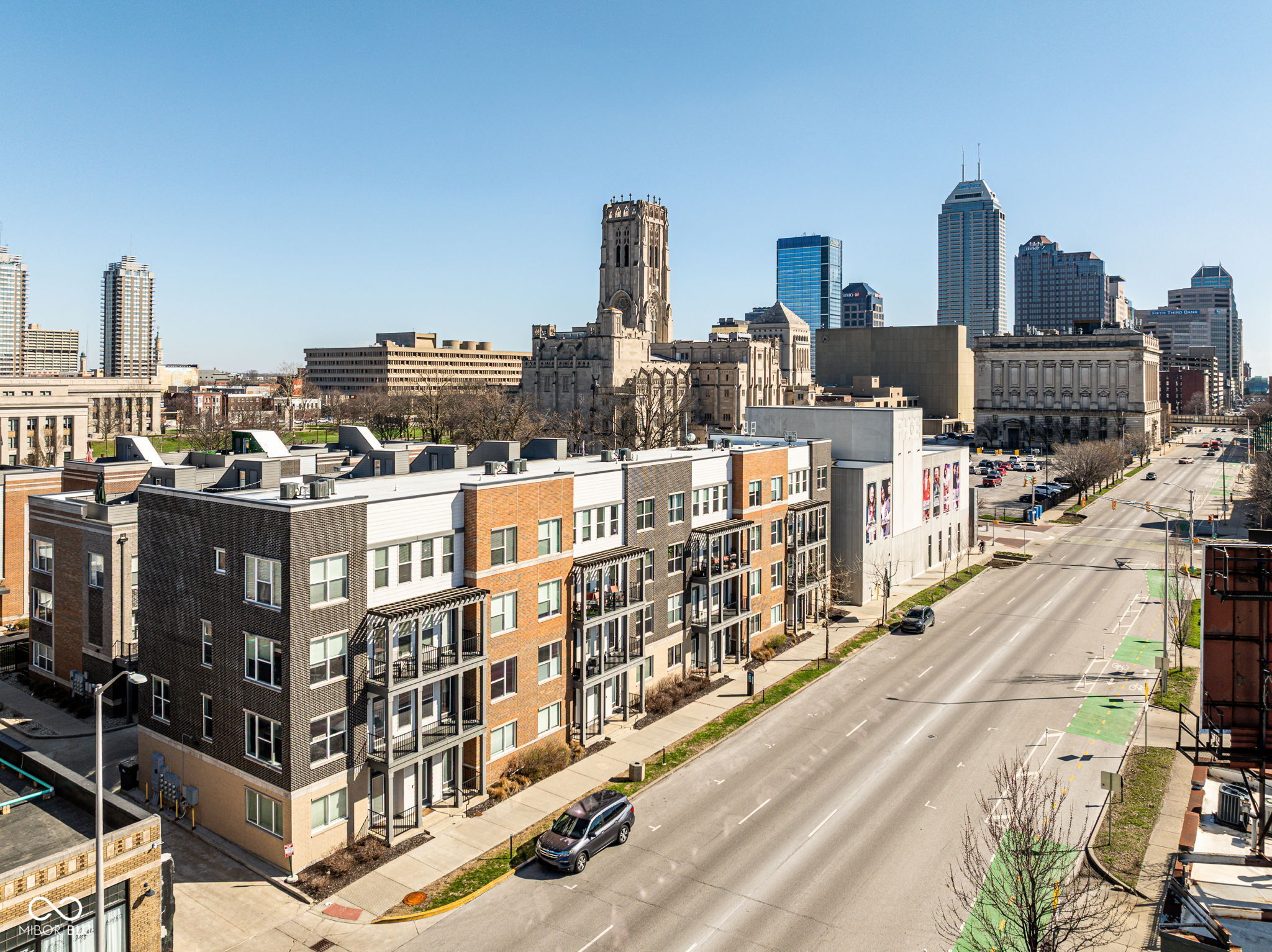 727 N Illinois Street Unit: 204