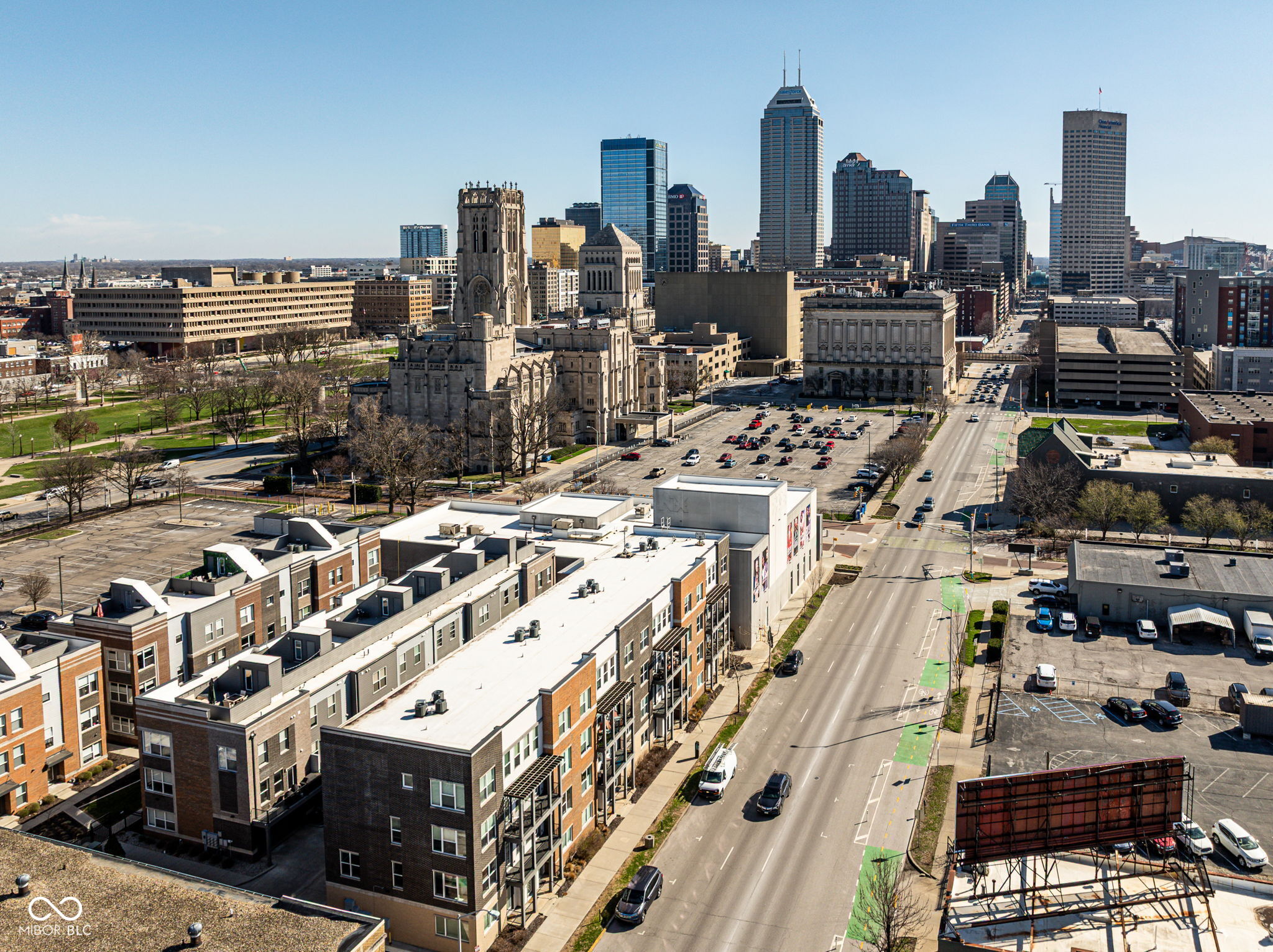 727 N Illinois Street Unit: 204