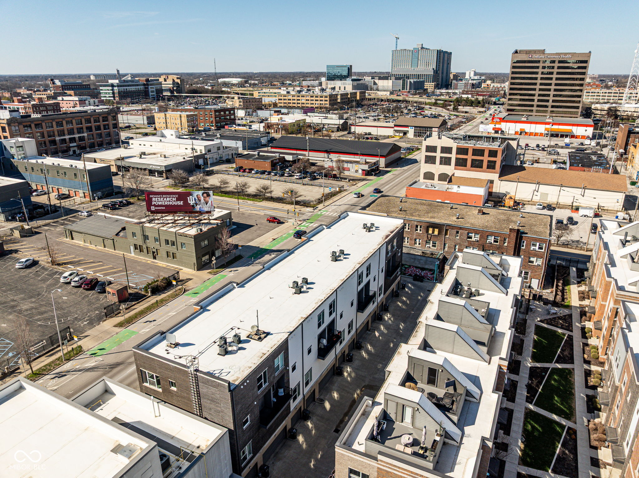 727 N Illinois Street Unit: 204