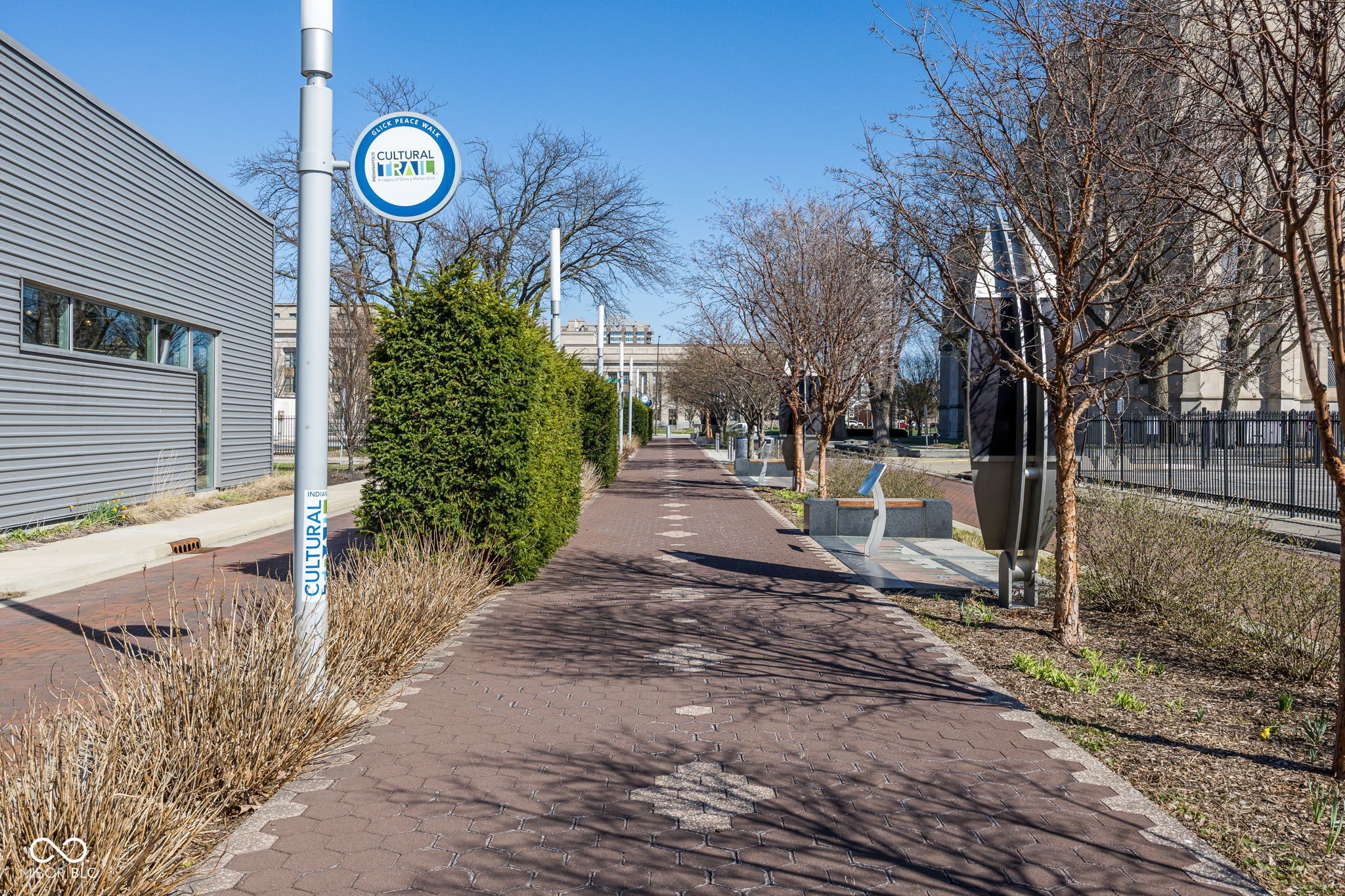 727 N Illinois Street Unit: 204