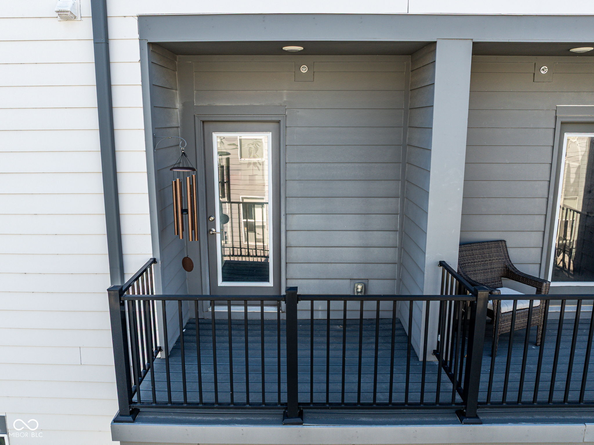 727 N Illinois Street Unit: 204