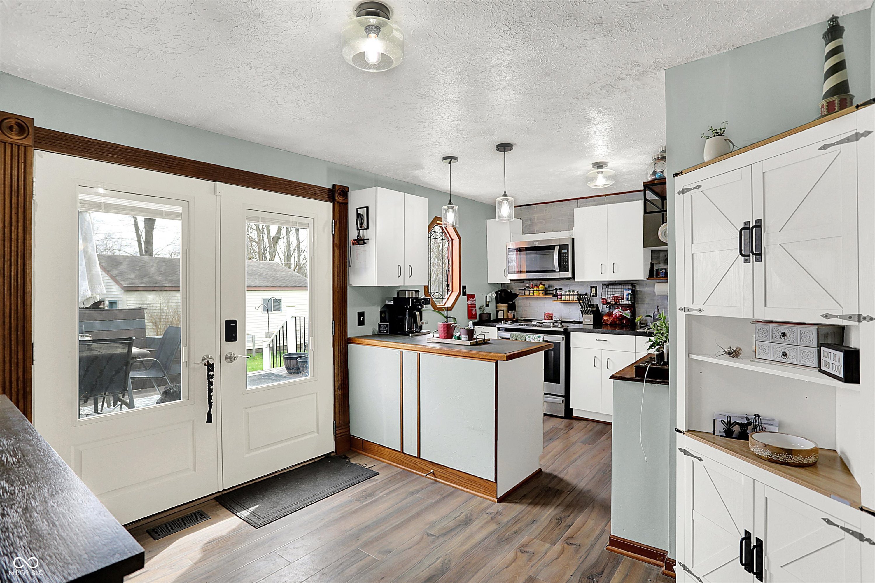 6839 Chauncey Drive